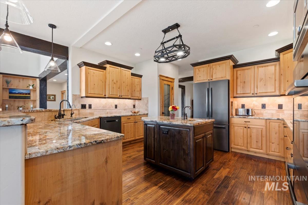 26348 Pheasant Landing Rd, Middleton, Idaho 83644, 4 Bedrooms, 3 Bathrooms, Residential For Sale, Price $1,199,000,MLS 98973883