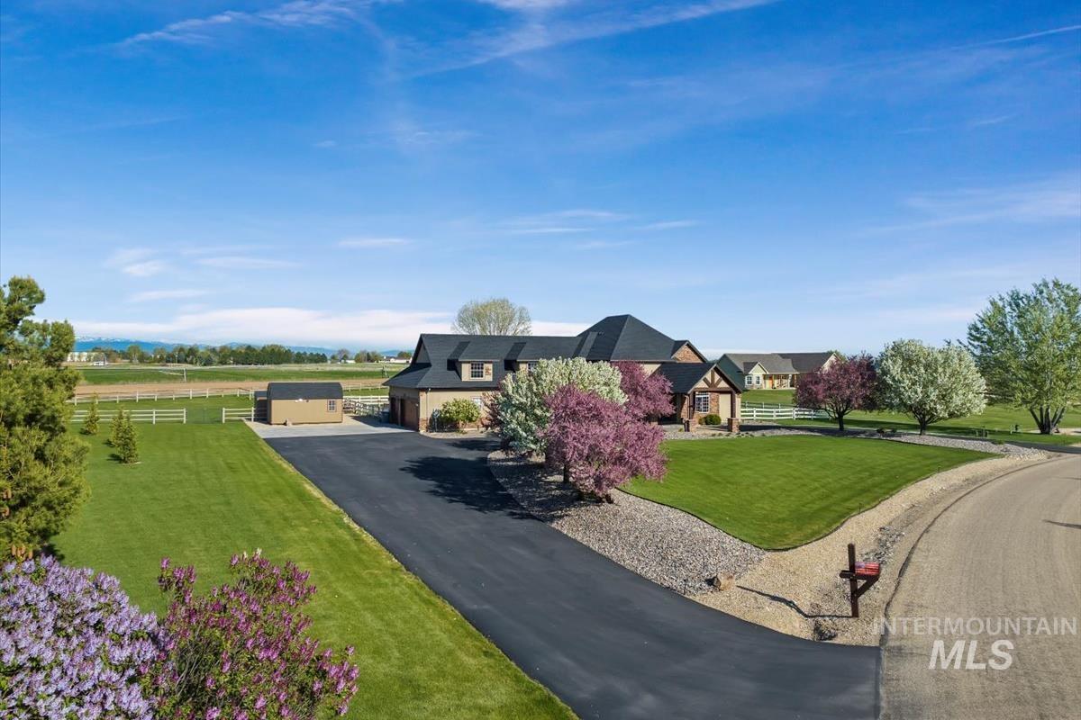 26348 Pheasant Landing Rd, Middleton, Idaho 83644, 4 Bedrooms, 3 Bathrooms, Residential For Sale, Price $1,199,000,MLS 98973883