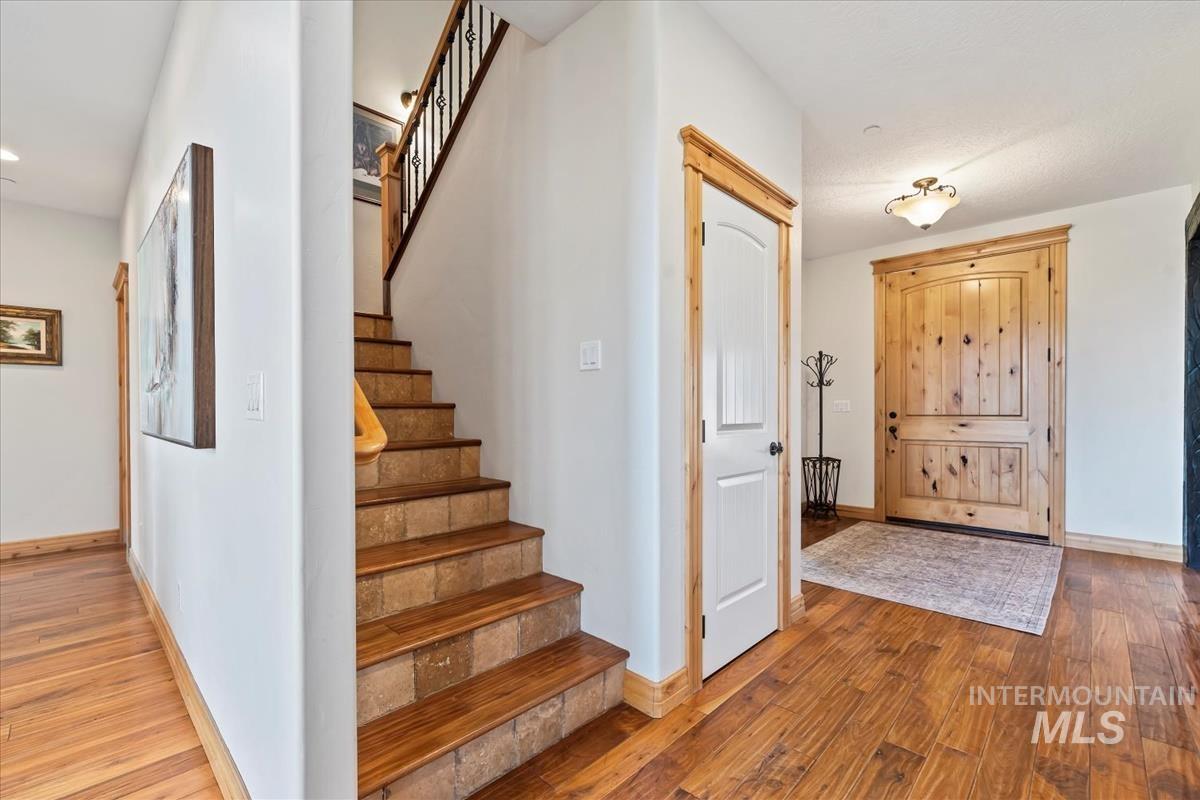 26348 Pheasant Landing Rd, Middleton, Idaho 83644, 4 Bedrooms, 3 Bathrooms, Residential For Sale, Price $1,199,000,MLS 98973883