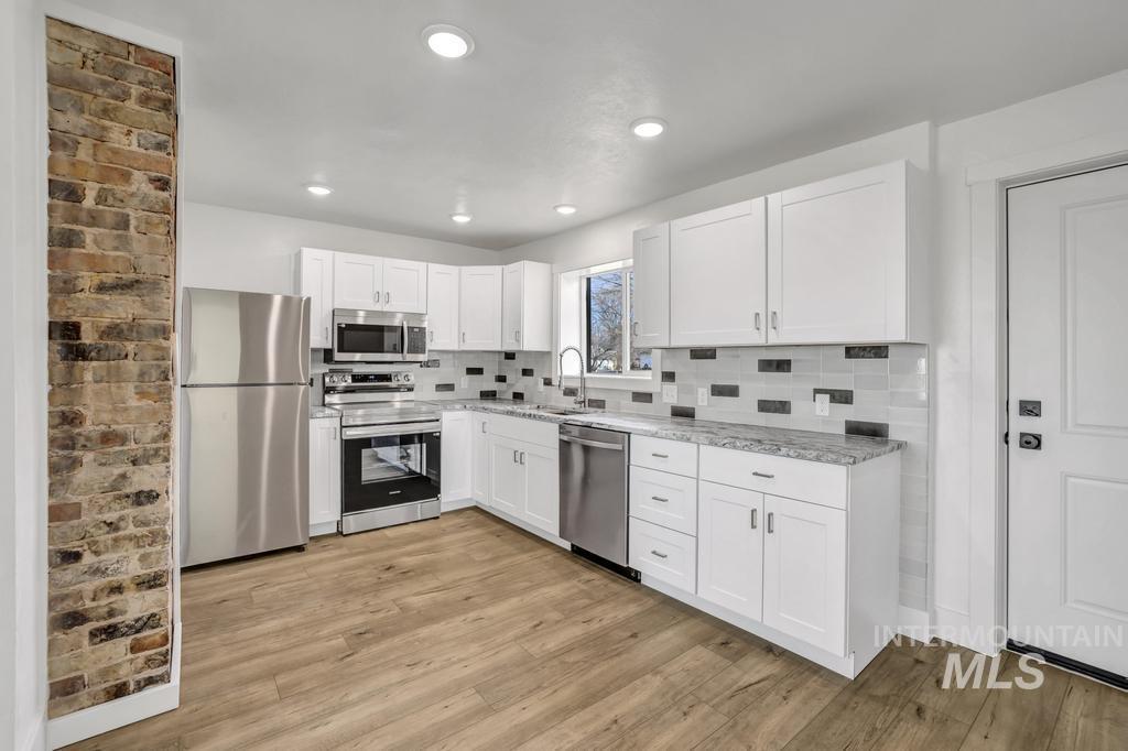 318 N Date St, Jerome, Idaho 83338, 4 Bedrooms, 2 Bathrooms, Residential For Sale, Price $319,900,MLS 98973886