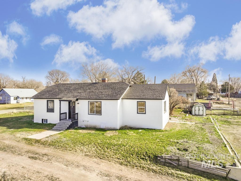 318 N Date St, Jerome, Idaho 83338, 4 Bedrooms, 2 Bathrooms, Residential For Sale, Price $319,900,MLS 98973886