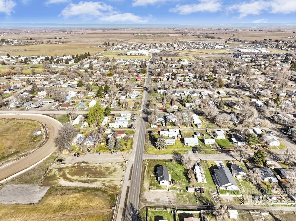 318 N Date St, Jerome, Idaho 83338, 4 Bedrooms, 2 Bathrooms, Residential For Sale, Price $319,900,MLS 98973886