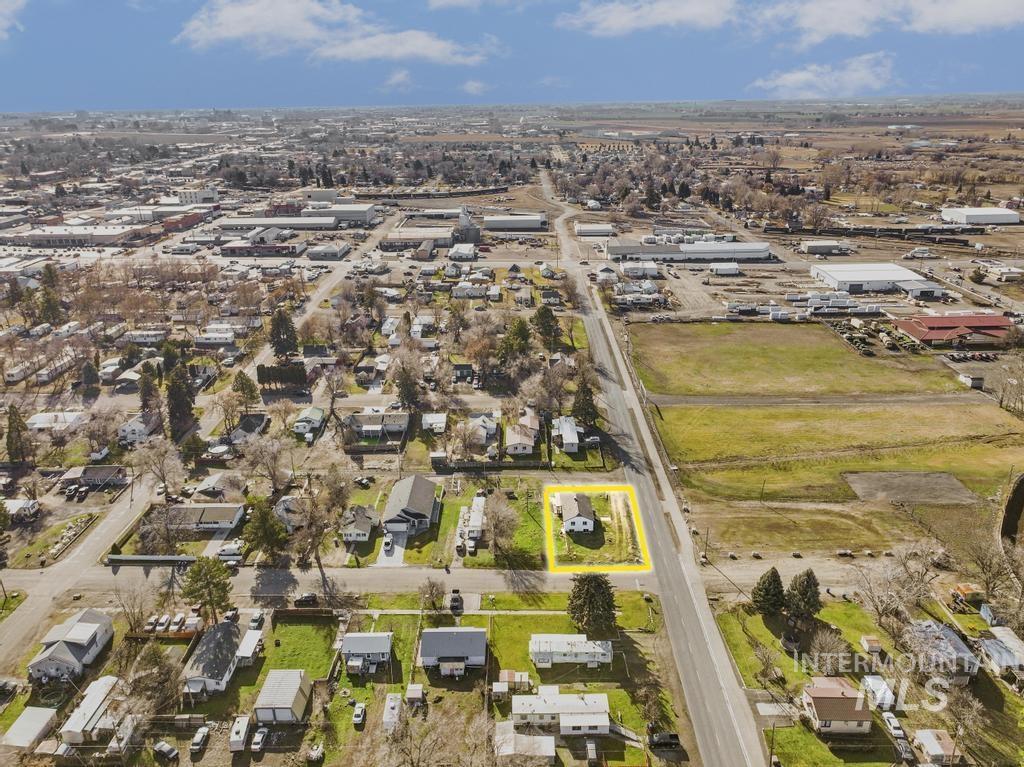 318 N Date St, Jerome, Idaho 83338, 4 Bedrooms, 2 Bathrooms, Residential For Sale, Price $319,900,MLS 98973886