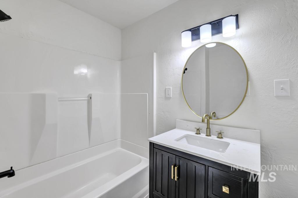 318 N Date St, Jerome, Idaho 83338, 4 Bedrooms, 2 Bathrooms, Residential For Sale, Price $319,900,MLS 98973886