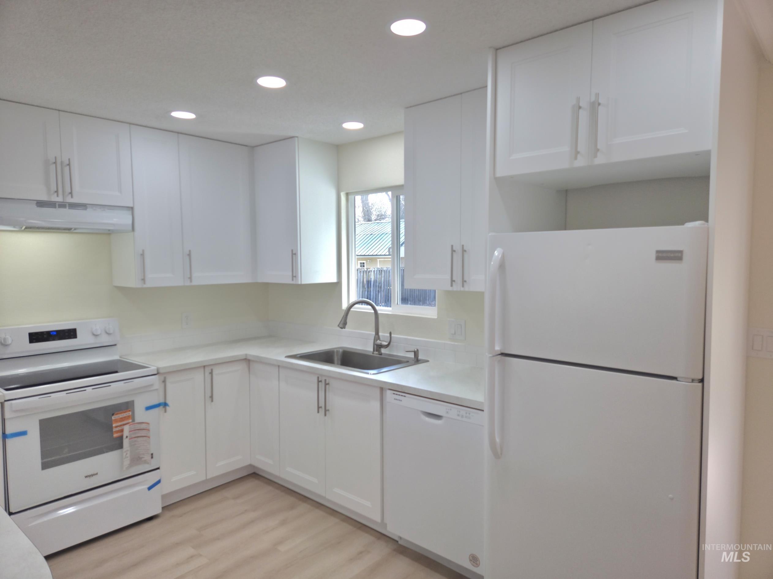 309 S Roosevelt, Moscow, Idaho 83843, 3 Bedrooms, 2 Bathrooms, Residential For Sale, Price $448,000, 98973887