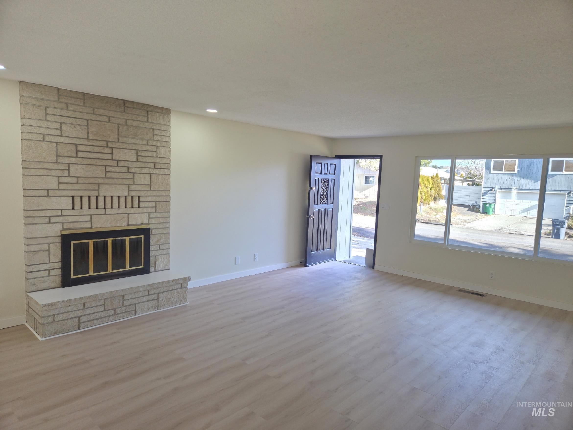 309 S Roosevelt, Moscow, Idaho 83843, 3 Bedrooms, 2 Bathrooms, Residential For Sale, Price $448,000, 98973887