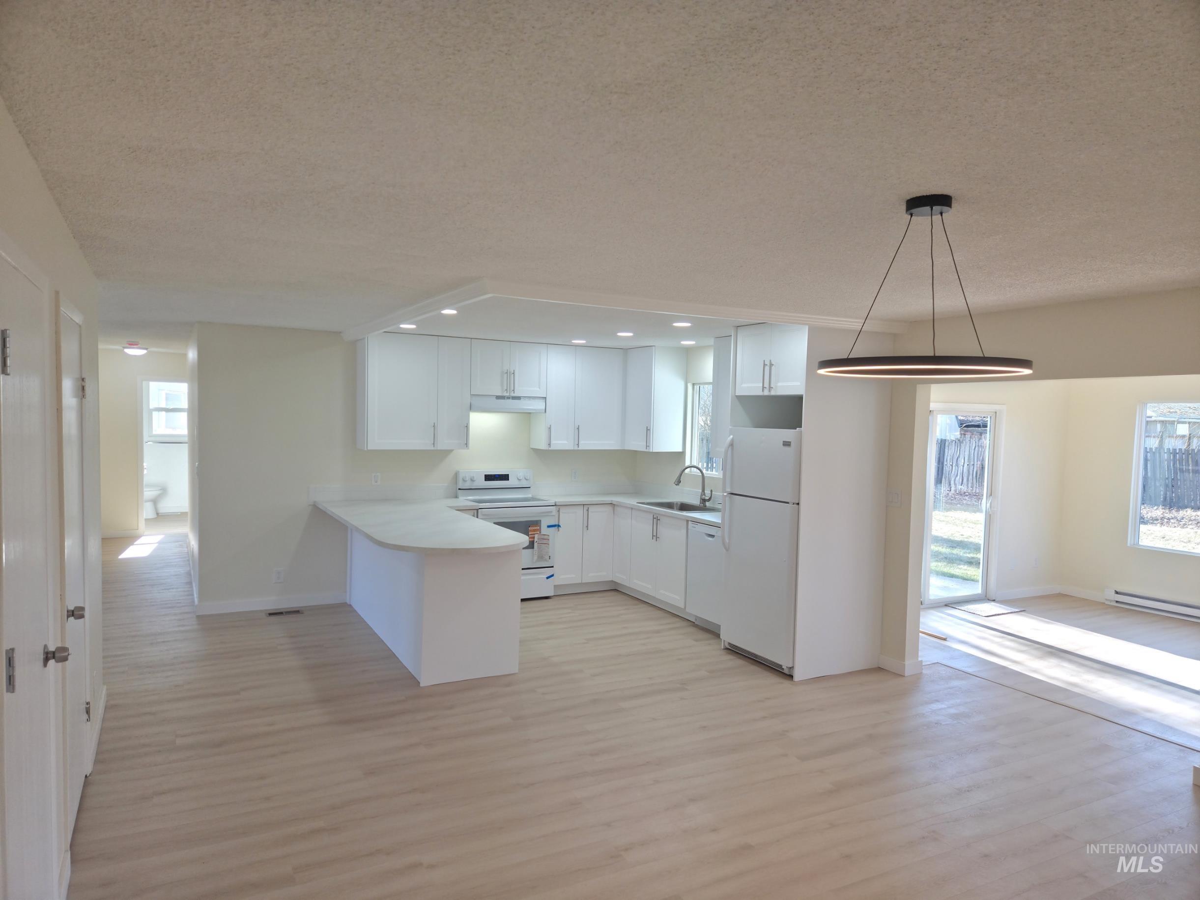 309 S Roosevelt, Moscow, Idaho 83843, 3 Bedrooms, 2 Bathrooms, Residential For Sale, Price $448,000, 98973887