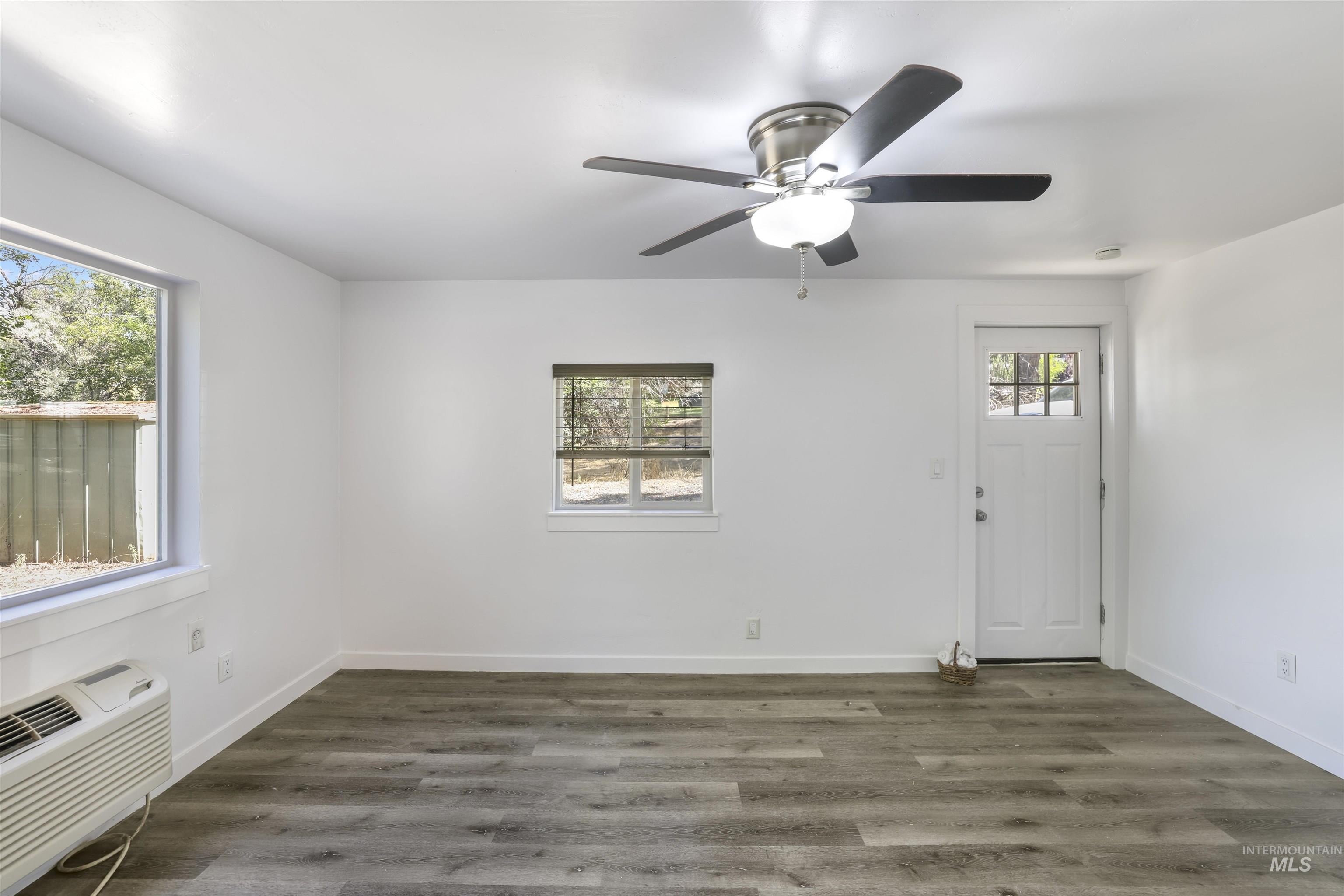 231 E Reed Street, Hagerman, Idaho 83332, 2 Bedrooms, 1 Bathroom, Residential For Sale, Price $219,900,MLS 98973888