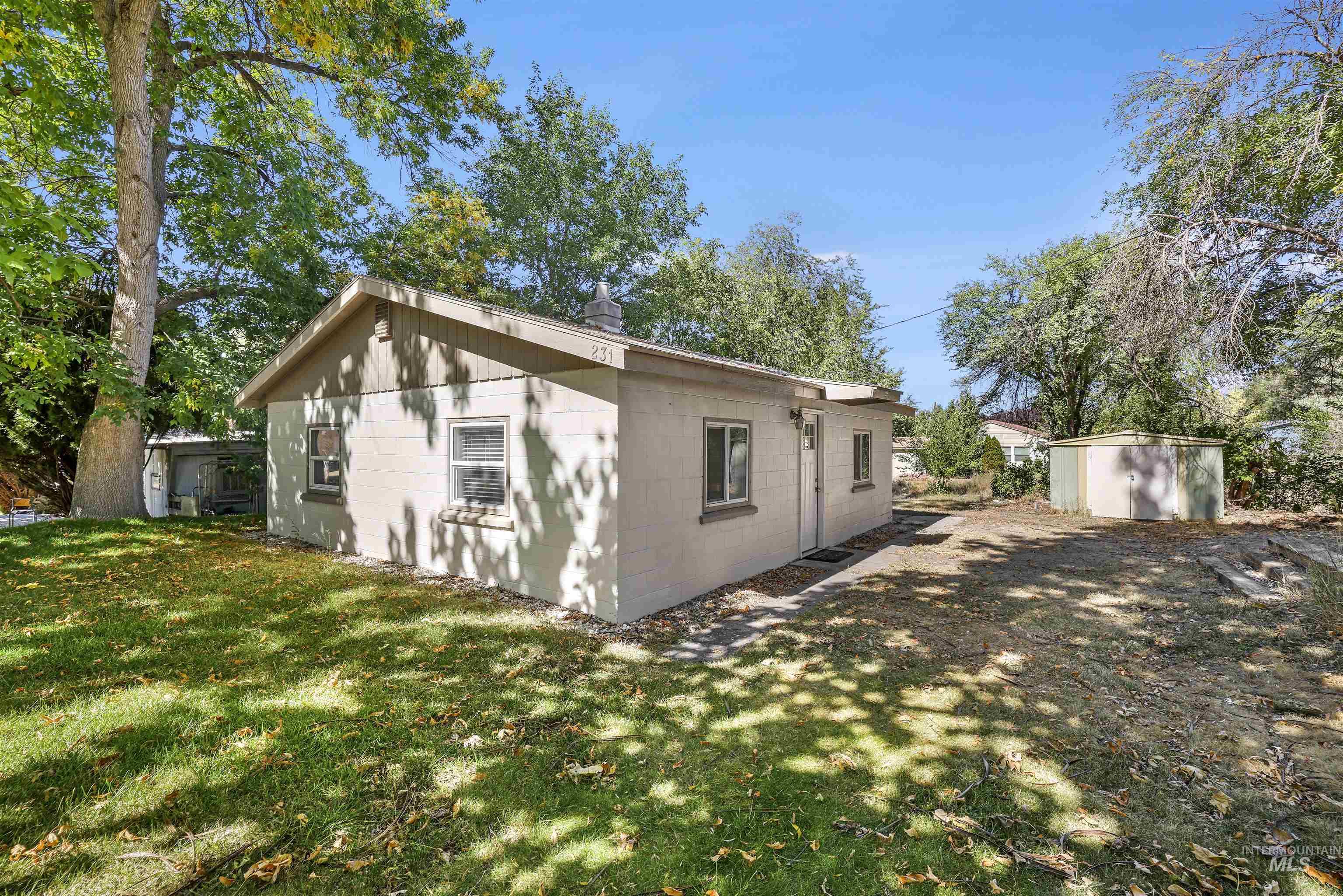 231 E Reed Street, Hagerman, Idaho 83332, 2 Bedrooms, 1 Bathroom, Residential For Sale, Price $219,900,MLS 98973888