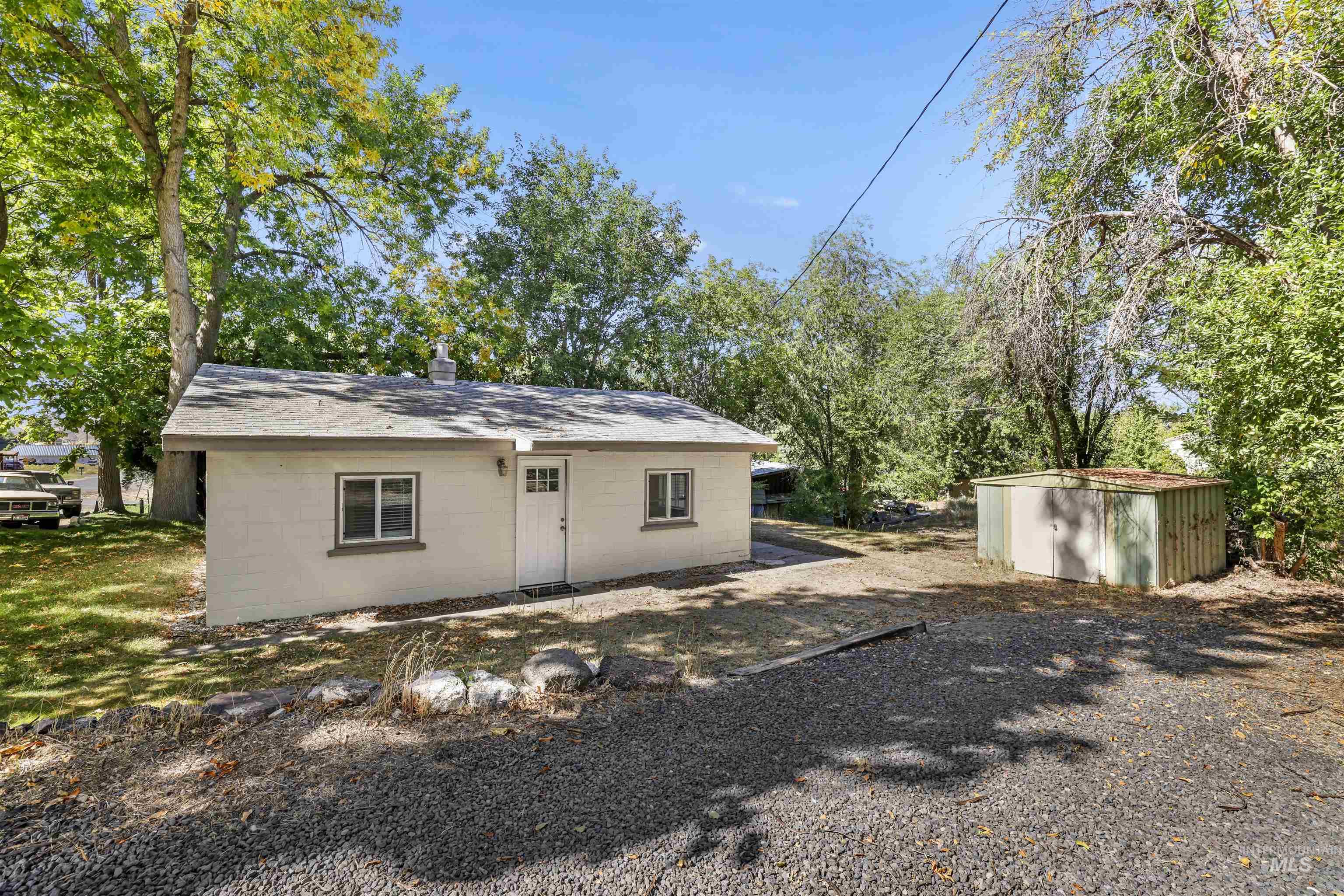 231 E Reed Street, Hagerman, Idaho 83332, 2 Bedrooms, 1 Bathroom, Residential For Sale, Price $219,900,MLS 98973888