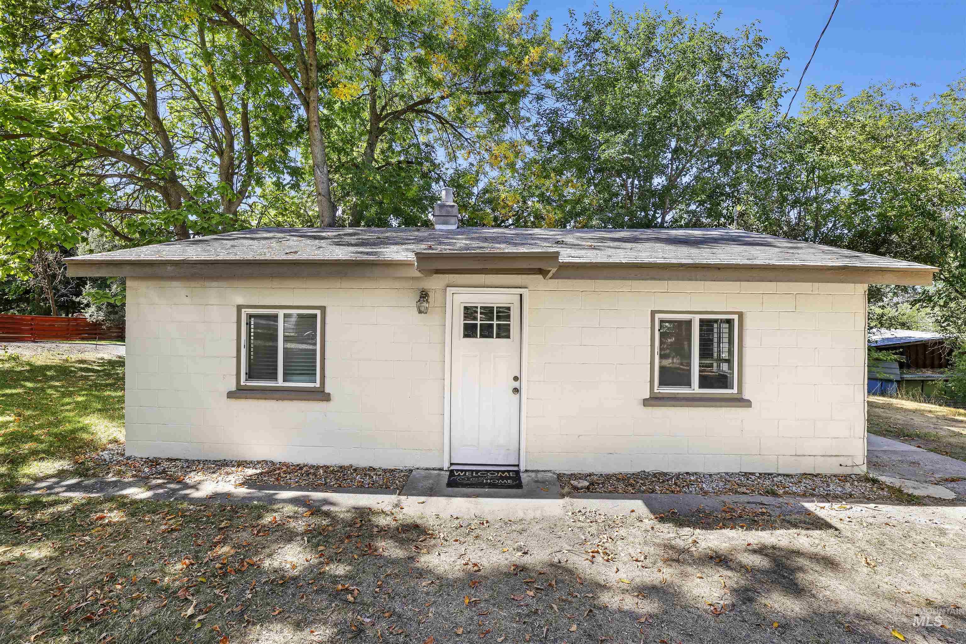 231 E Reed Street, Hagerman, Idaho 83332, 2 Bedrooms, 1 Bathroom, Residential For Sale, Price $219,900,MLS 98973888