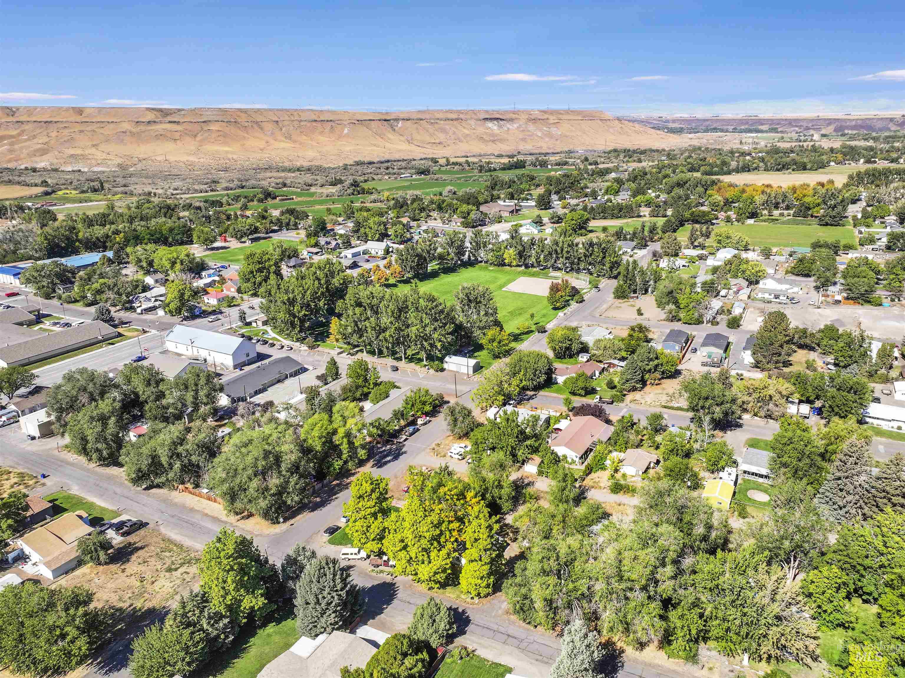 231 E Reed Street, Hagerman, Idaho 83332, 2 Bedrooms, 1 Bathroom, Residential For Sale, Price $219,900,MLS 98973888