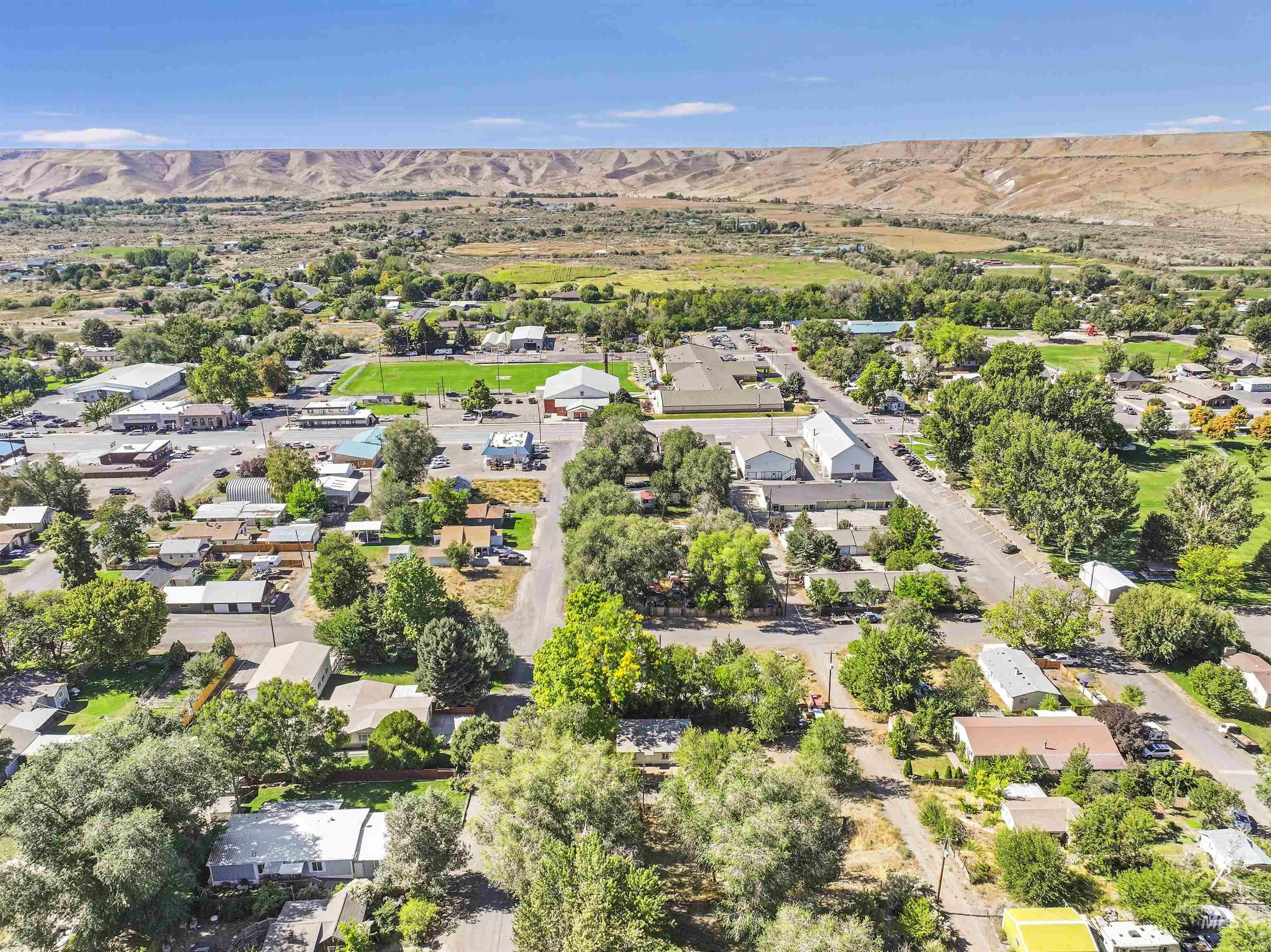 231 E Reed Street, Hagerman, Idaho 83332, 2 Bedrooms, 1 Bathroom, Residential For Sale, Price $219,900,MLS 98973888