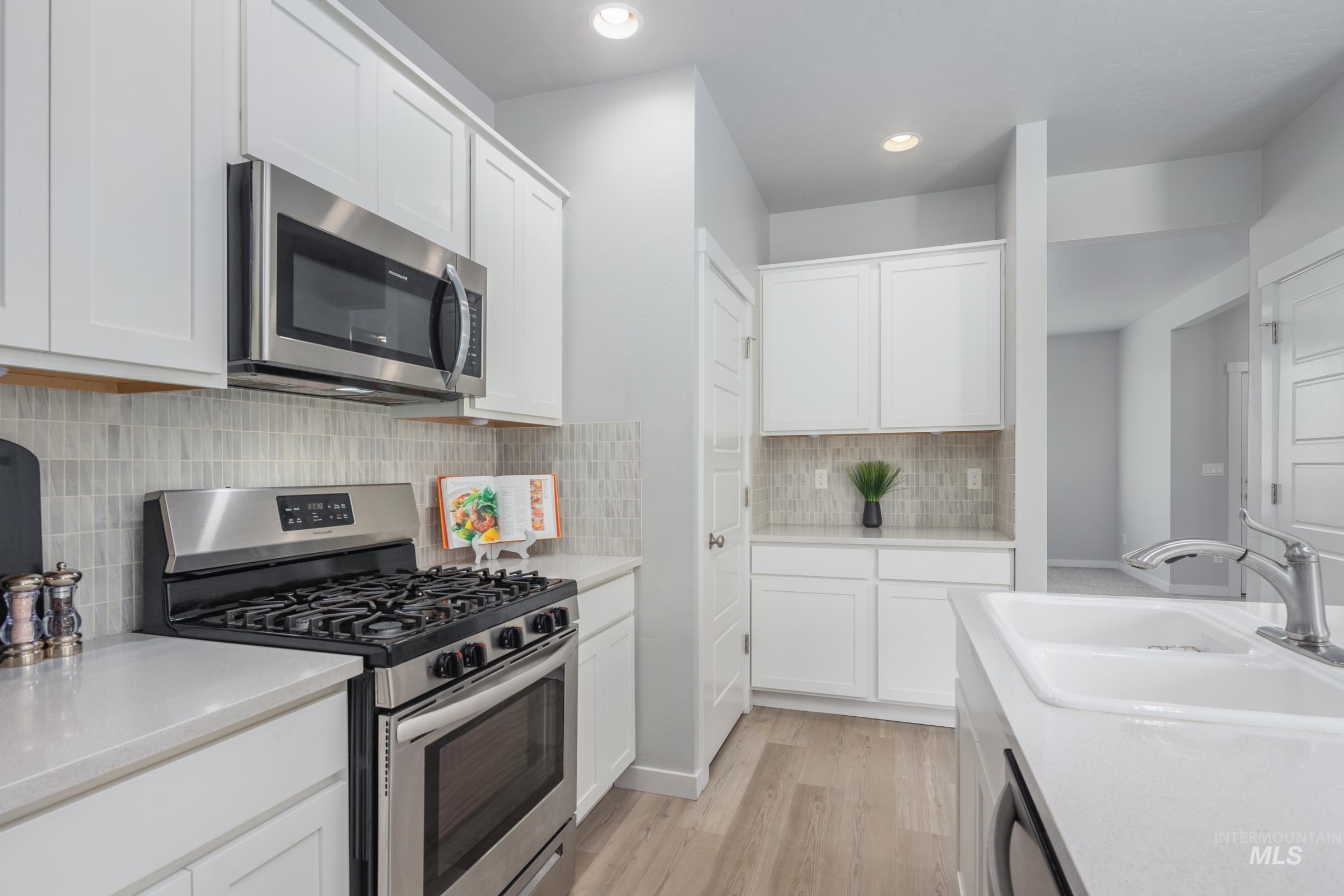 1127 N World Cup Ln, Eagle, Idaho 83616-6189, 3 Bedrooms, 2.5 Bathrooms, Residential For Sale, Price $415,000, 98973890