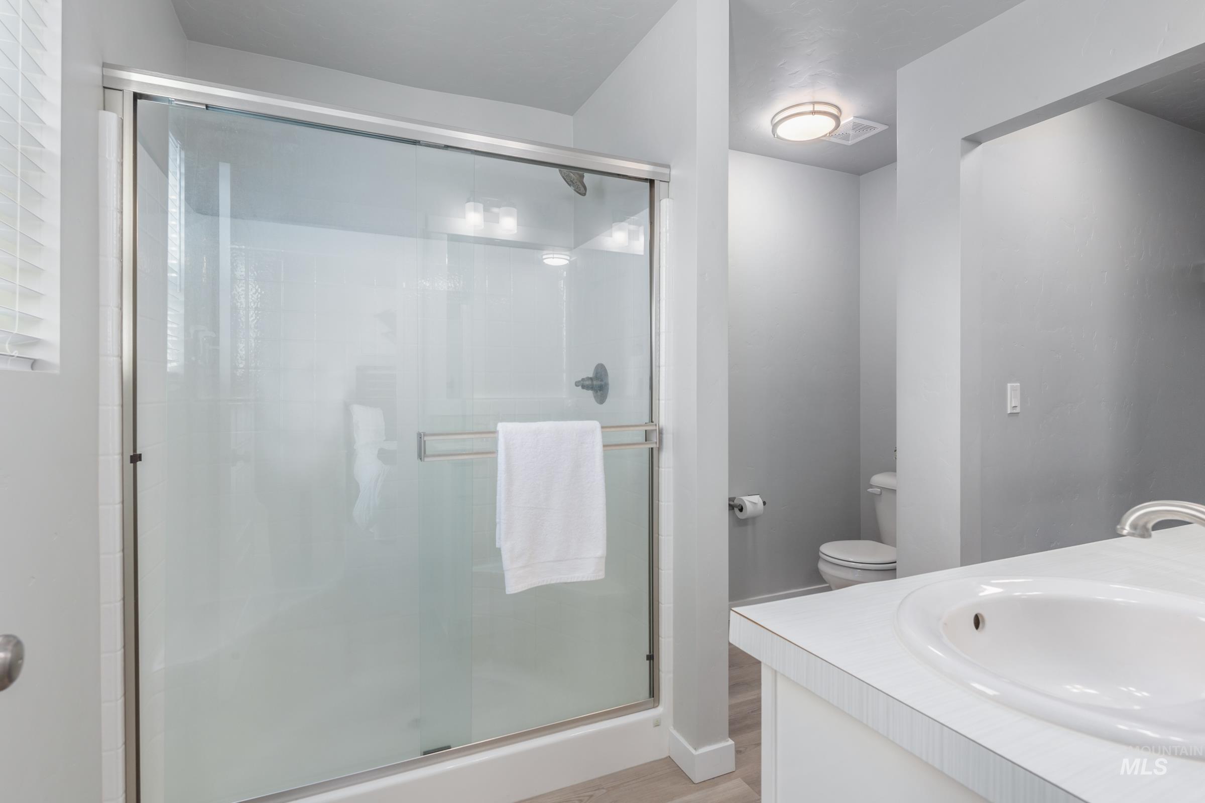 1127 N World Cup Ln, Eagle, Idaho 83616-6189, 3 Bedrooms, 2.5 Bathrooms, Residential For Sale, Price $415,000, 98973890