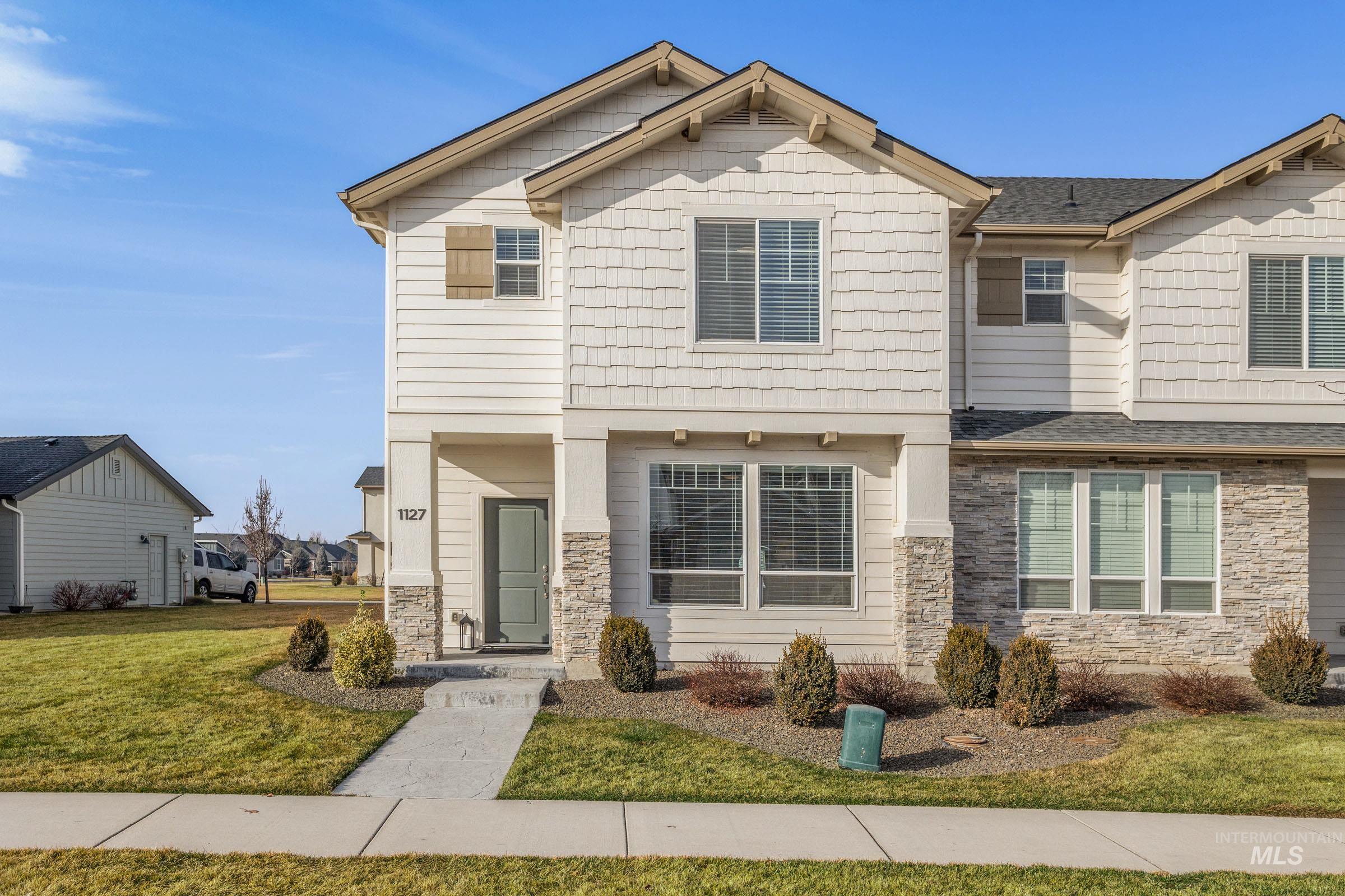1127 N World Cup Ln, Eagle, Idaho 83616-6189, 3 Bedrooms, 2.5 Bathrooms, Residential For Sale, Price $415,000, 98973890