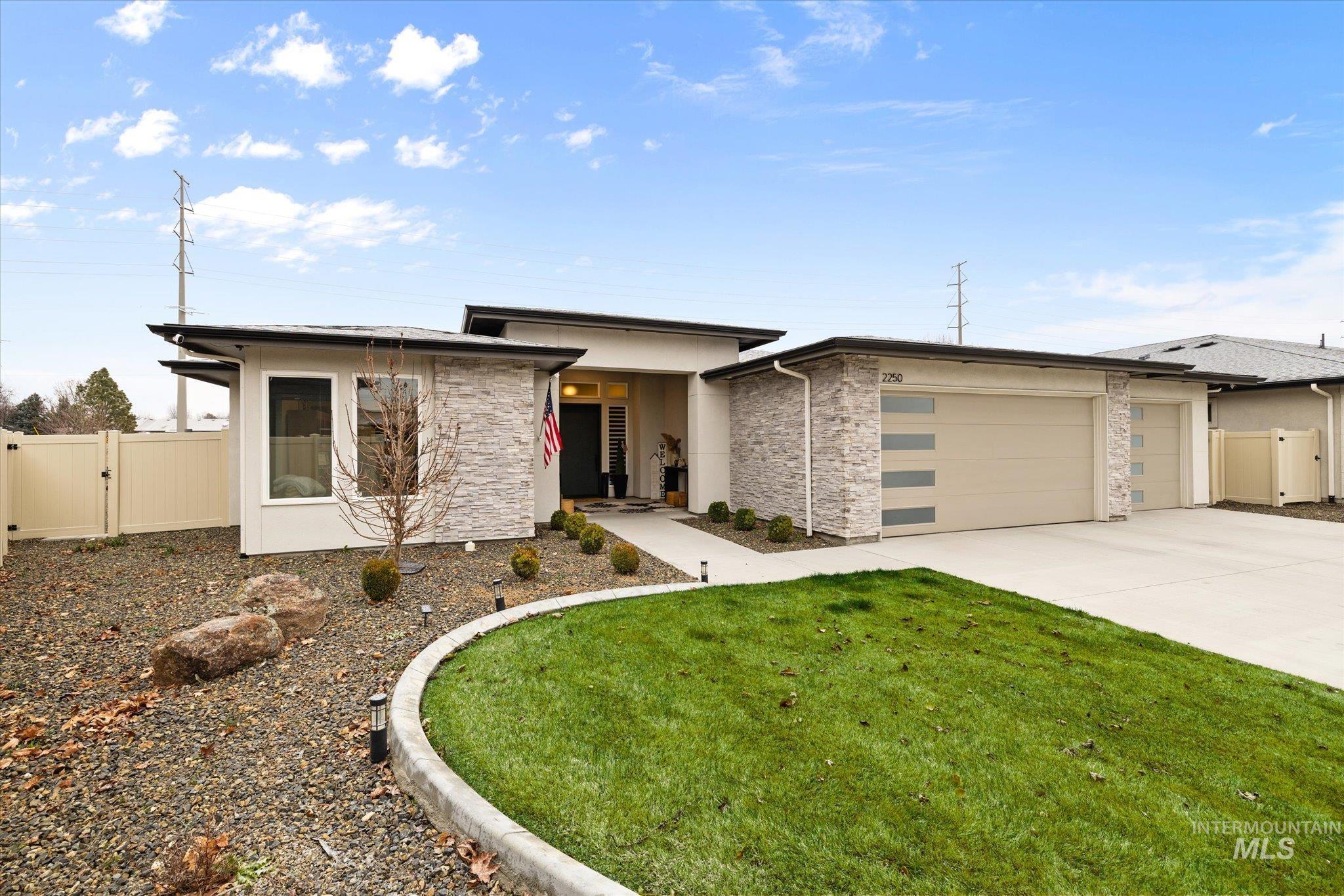 2250 Steichen Way, Meridian, Idaho 83642, 4 Bedrooms, 3 Bathrooms, Residential For Sale, Price $949,900,MLS 98973893