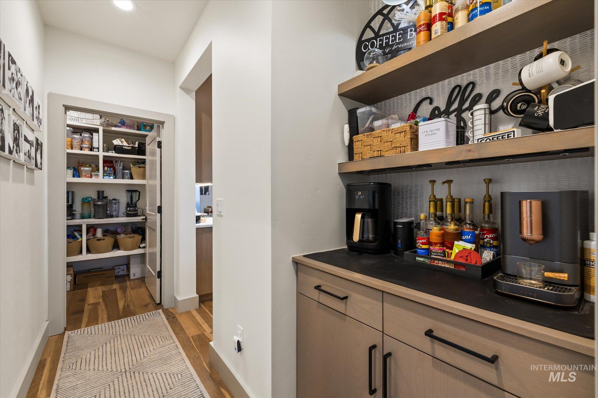 2250 Steichen Way, Meridian, Idaho 83642, 4 Bedrooms, 3 Bathrooms, Residential For Sale, Price $949,900,MLS 98973893