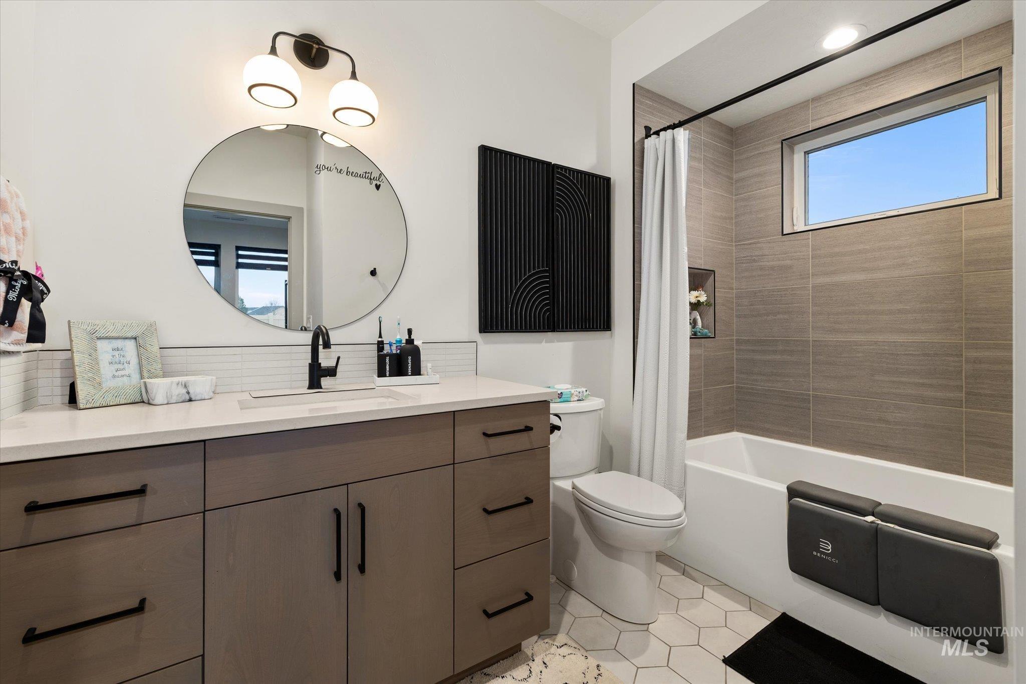 2250 Steichen Way, Meridian, Idaho 83642, 4 Bedrooms, 3 Bathrooms, Residential For Sale, Price $949,900,MLS 98973893