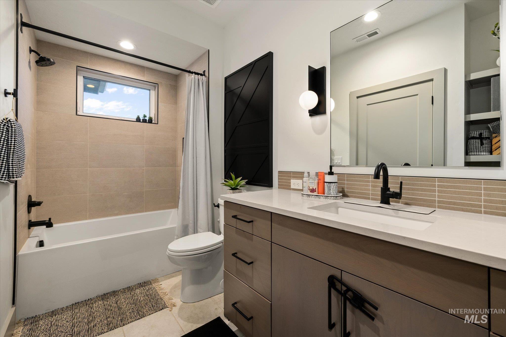 2250 Steichen Way, Meridian, Idaho 83642, 4 Bedrooms, 3 Bathrooms, Residential For Sale, Price $949,900,MLS 98973893