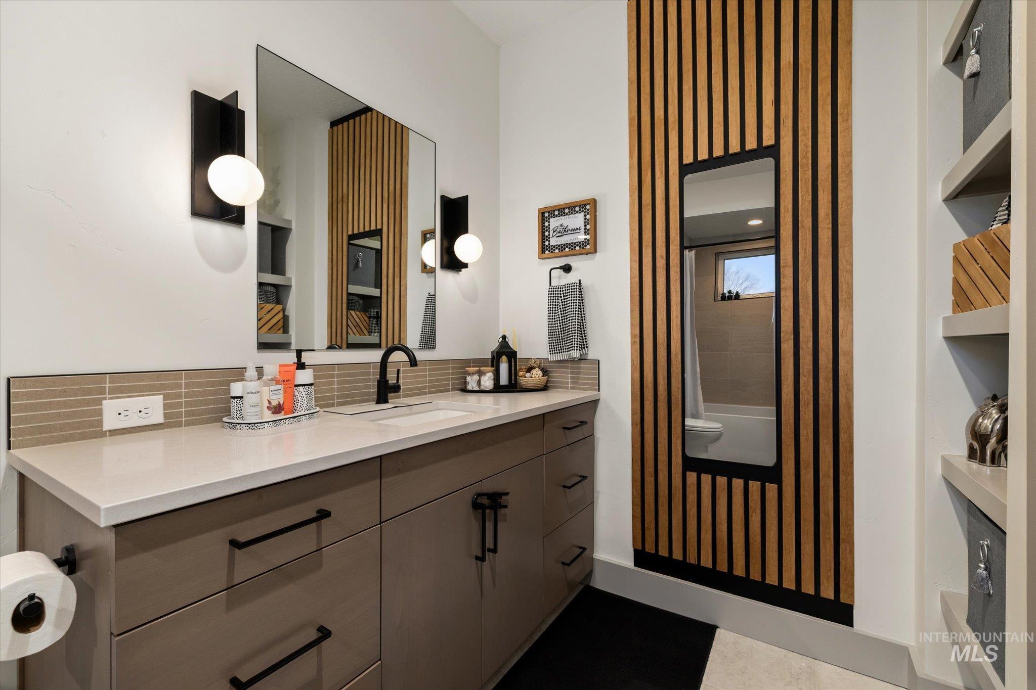 2250 Steichen Way, Meridian, Idaho 83642, 4 Bedrooms, 3 Bathrooms, Residential For Sale, Price $949,900,MLS 98973893