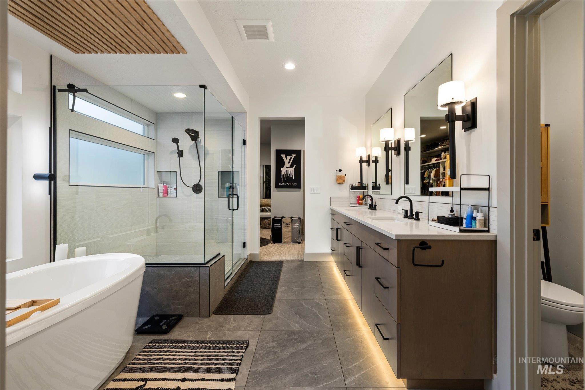 2250 Steichen Way, Meridian, Idaho 83642, 4 Bedrooms, 3 Bathrooms, Residential For Sale, Price $949,900,MLS 98973893