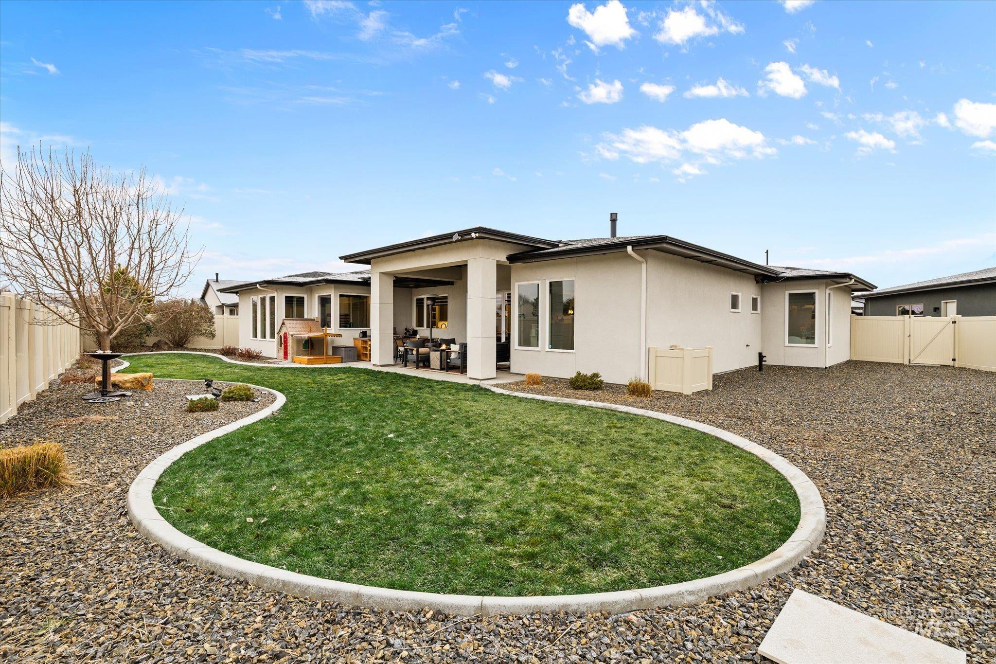 2250 Steichen Way, Meridian, Idaho 83642, 4 Bedrooms, 3 Bathrooms, Residential For Sale, Price $949,900,MLS 98973893