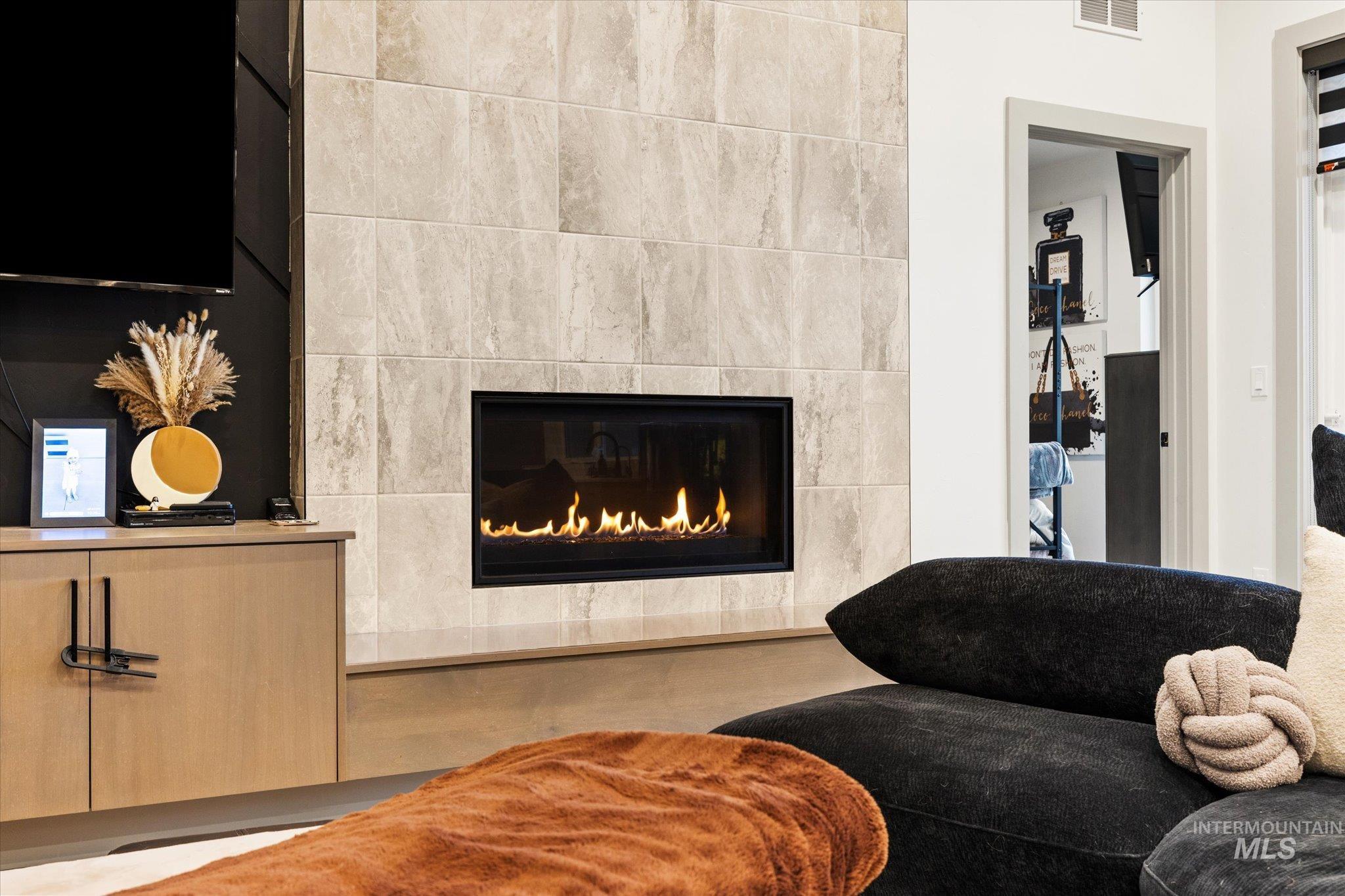 2250 Steichen Way, Meridian, Idaho 83642, 4 Bedrooms, 3 Bathrooms, Residential For Sale, Price $949,900,MLS 98973893