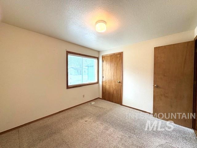 760 Willow Dr, Mountain Home, Idaho 83647-0000, 3 Bedrooms, 2 Bathrooms, Residential For Sale, Price $340,000,MLS 98973894