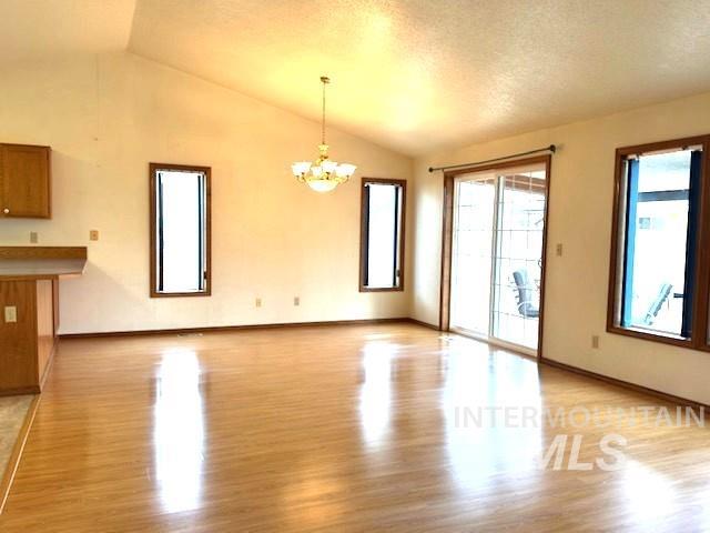 760 Willow Dr, Mountain Home, Idaho 83647-0000, 3 Bedrooms, 2 Bathrooms, Residential For Sale, Price $340,000,MLS 98973894