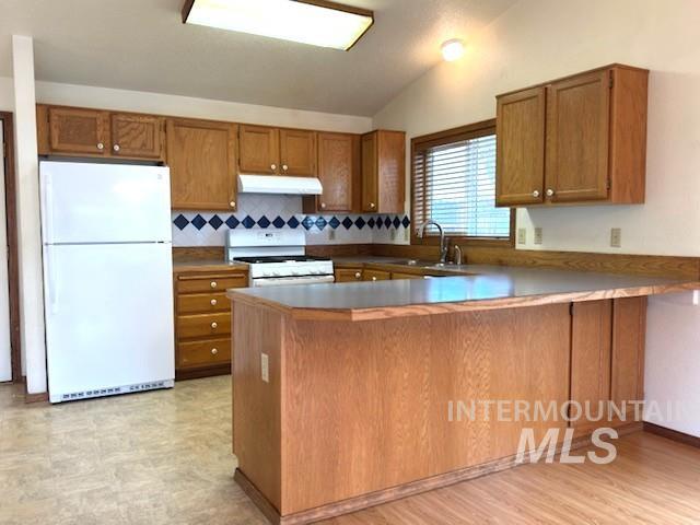 760 Willow Dr, Mountain Home, Idaho 83647-0000, 3 Bedrooms, 2 Bathrooms, Residential For Sale, Price $340,000,MLS 98973894