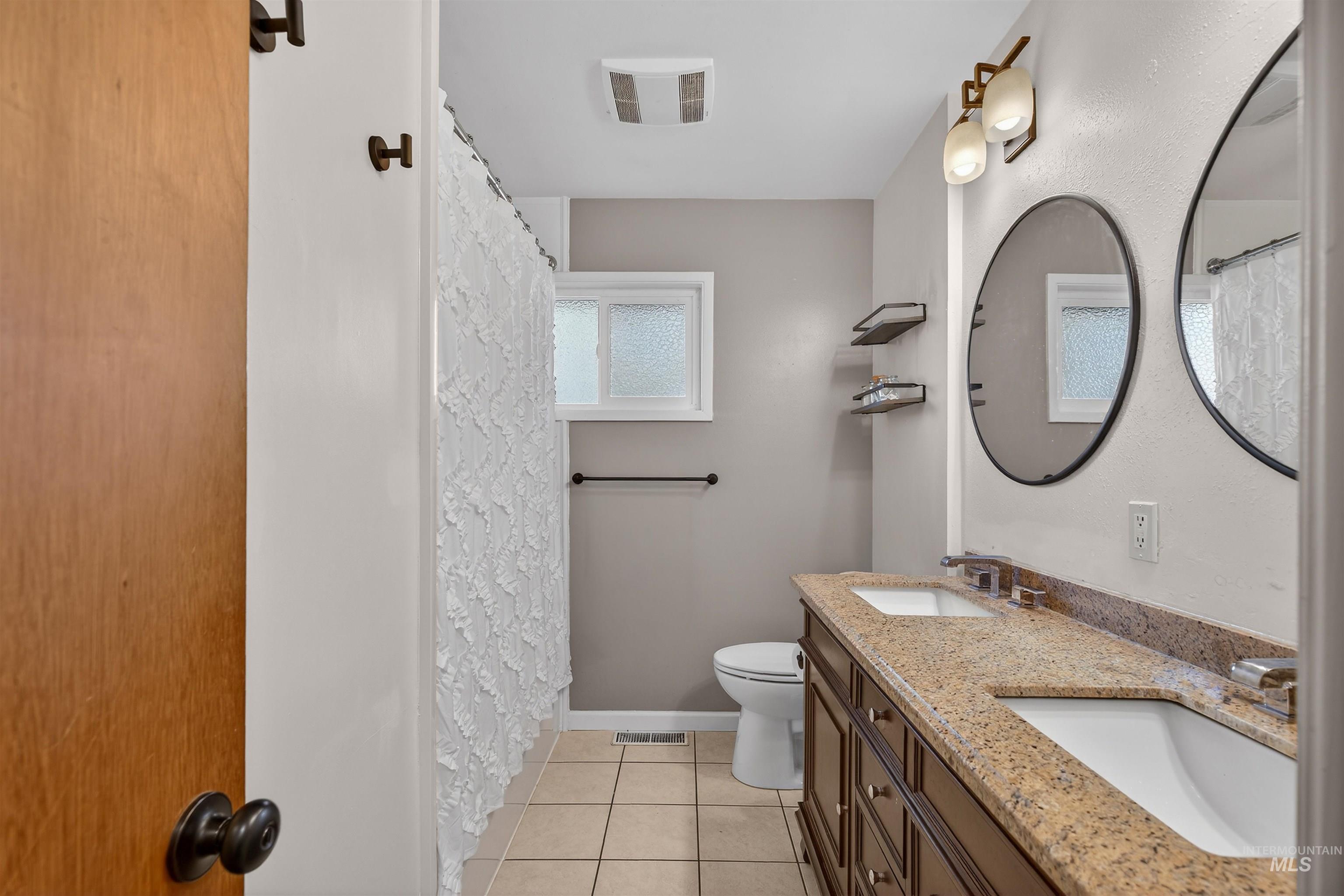 209 Walnut Dr, Potlatch, Idaho 83855, 3 Bedrooms, 3 Bathrooms, Residential For Sale, Price $395,000,MLS 98973901