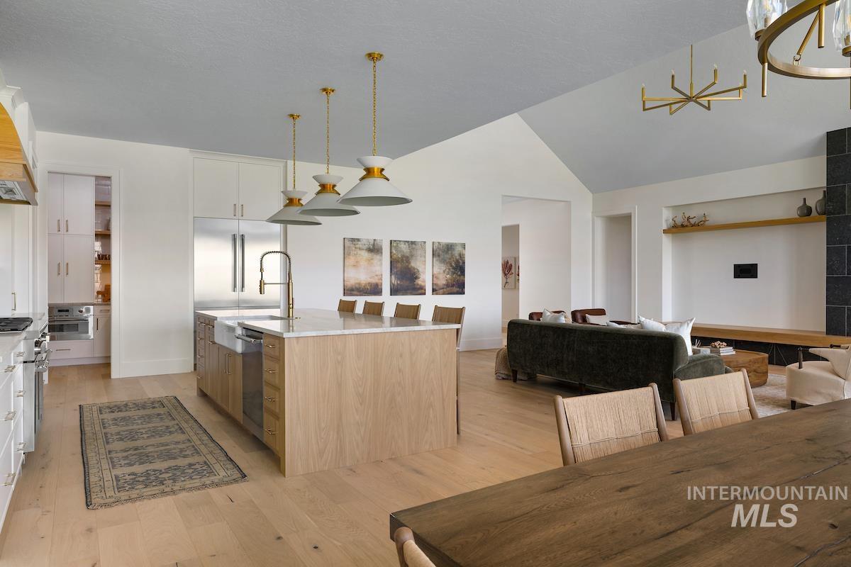 11071 N Elk Ridge Way, Boise, Idaho 83714, 3 Bedrooms, 2.5 Bathrooms, Residential For Sale, Price $1,588,500,MLS 98973902