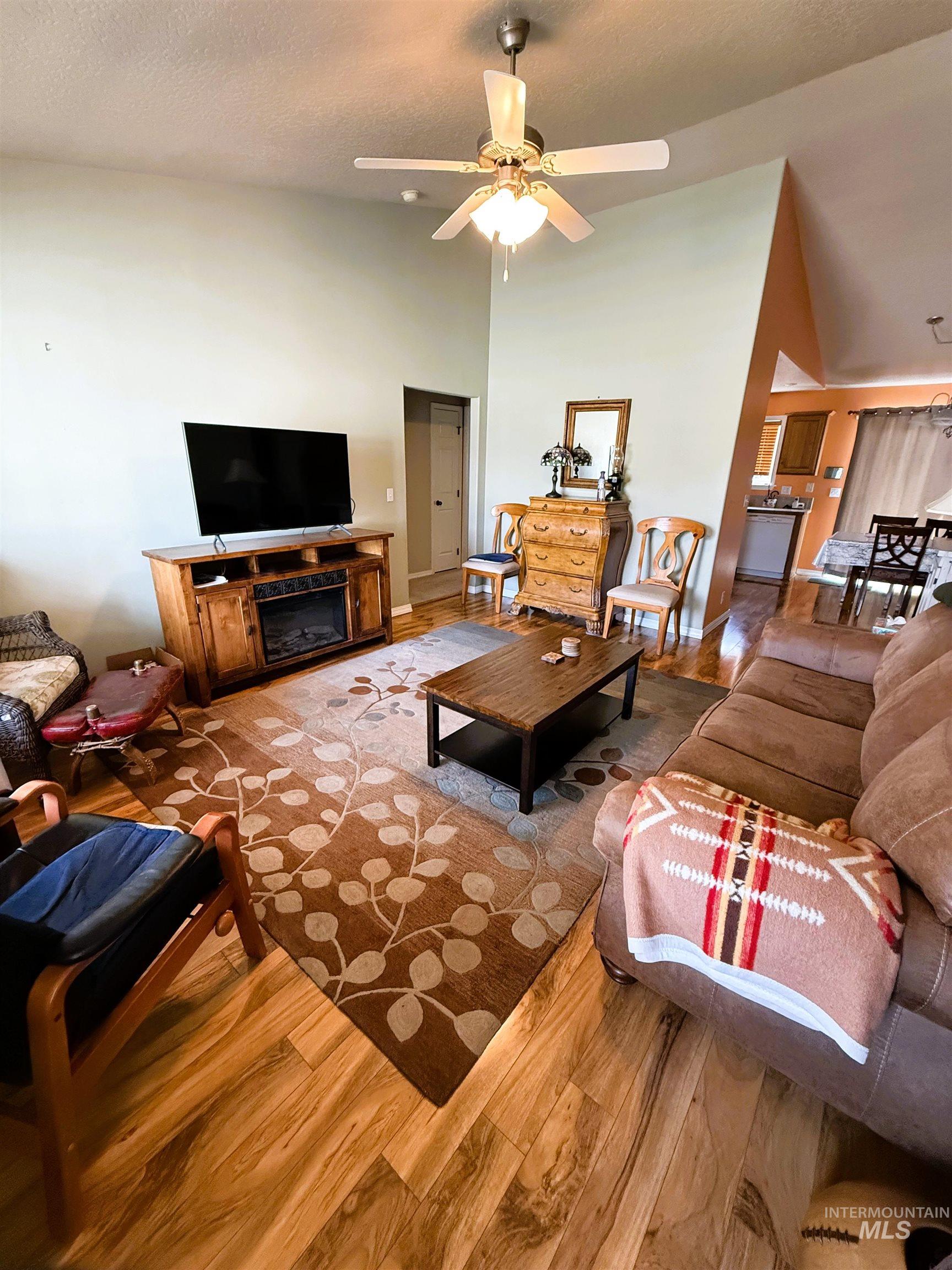 1115 Feltham Peak Dr., Emmett, Idaho 83617, 3 Bedrooms, 2 Bathrooms, Residential For Sale, Price $349,000,MLS 98973903