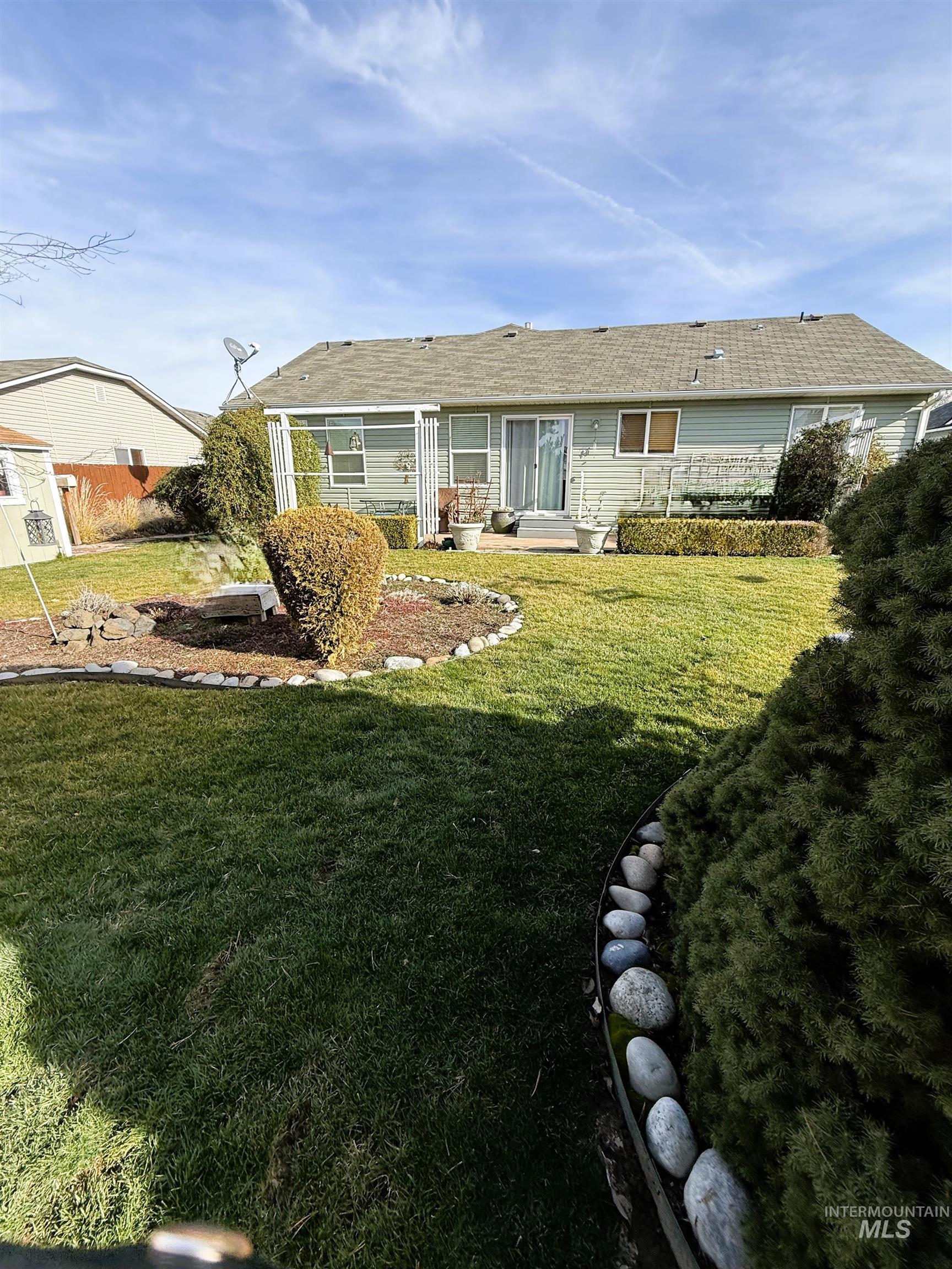 1115 Feltham Peak Dr., Emmett, Idaho 83617, 3 Bedrooms, 2 Bathrooms, Residential For Sale, Price $349,000,MLS 98973903