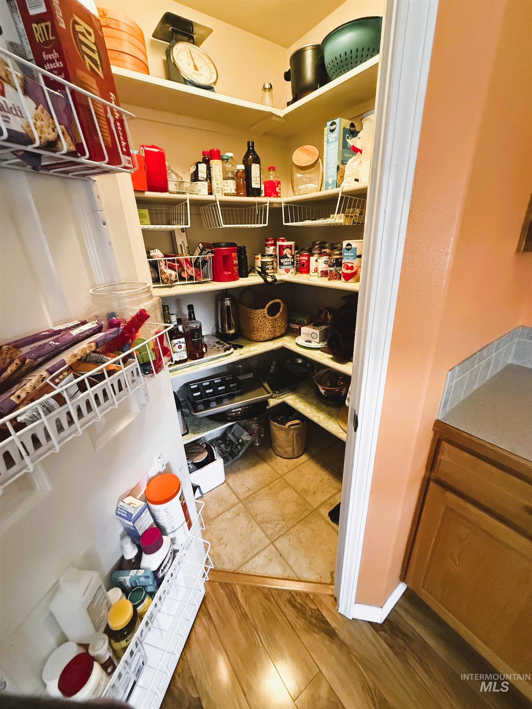 1115 Feltham Peak Dr., Emmett, Idaho 83617, 3 Bedrooms, 2 Bathrooms, Residential For Sale, Price $349,000,MLS 98973903