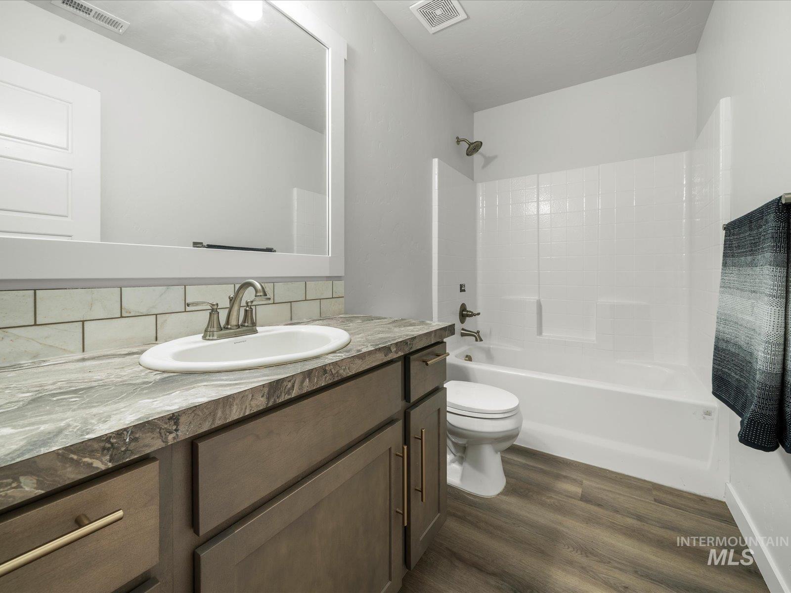 5646 W Stadium Lane, Eagle, Idaho 83616, 3 Bedrooms, 2.5 Bathrooms, Residential For Sale, Price $429,999, 98973905