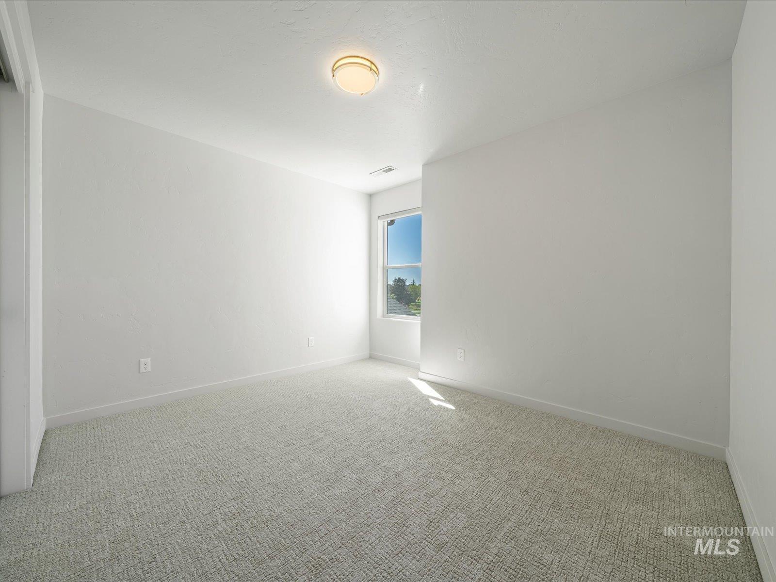 5646 W Stadium Lane, Eagle, Idaho 83616, 3 Bedrooms, 2.5 Bathrooms, Residential For Sale, Price $429,999, 98973905