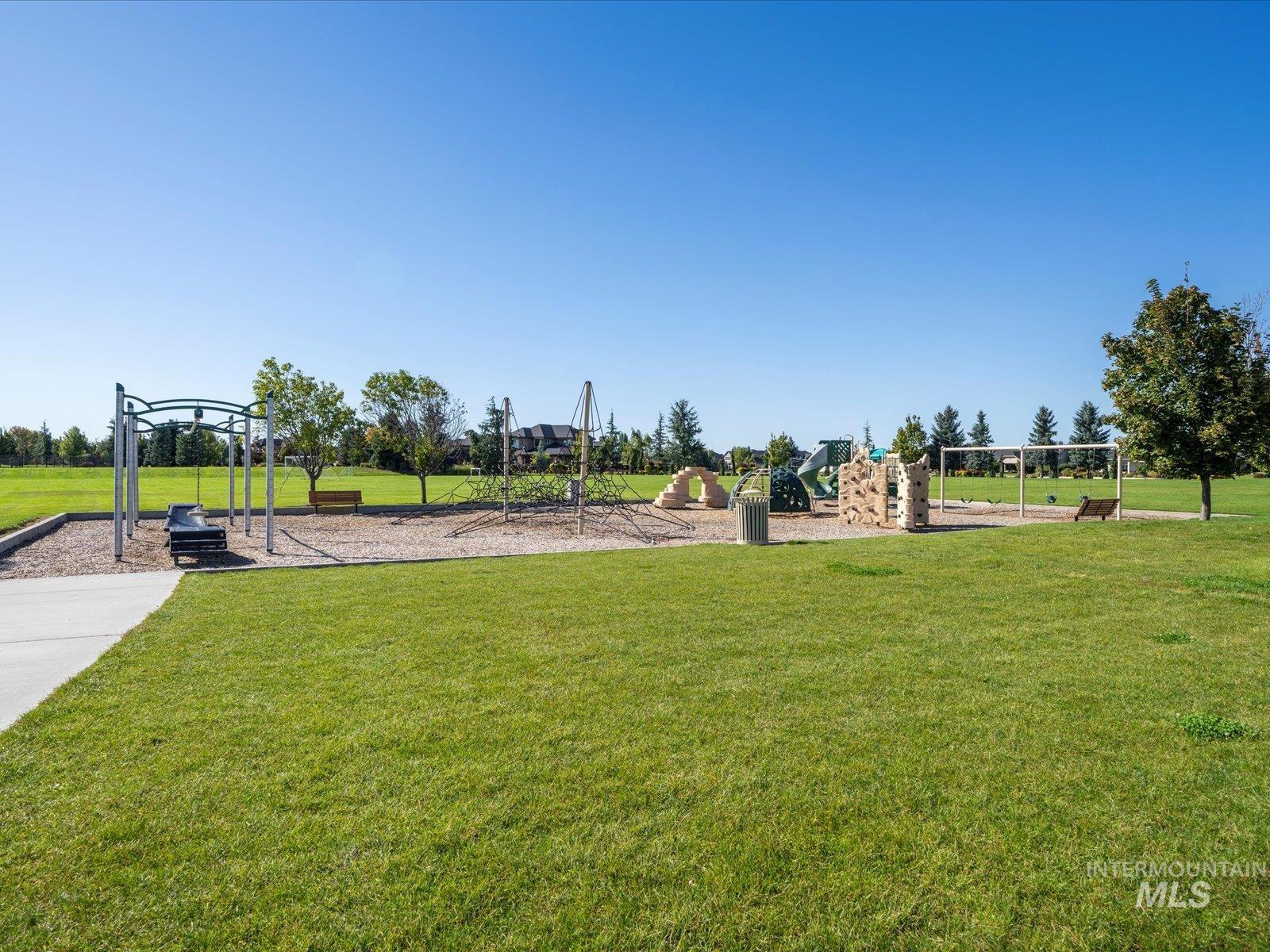 5646 W Stadium Lane, Eagle, Idaho 83616, 3 Bedrooms, 2.5 Bathrooms, Residential For Sale, Price $429,999, 98973905