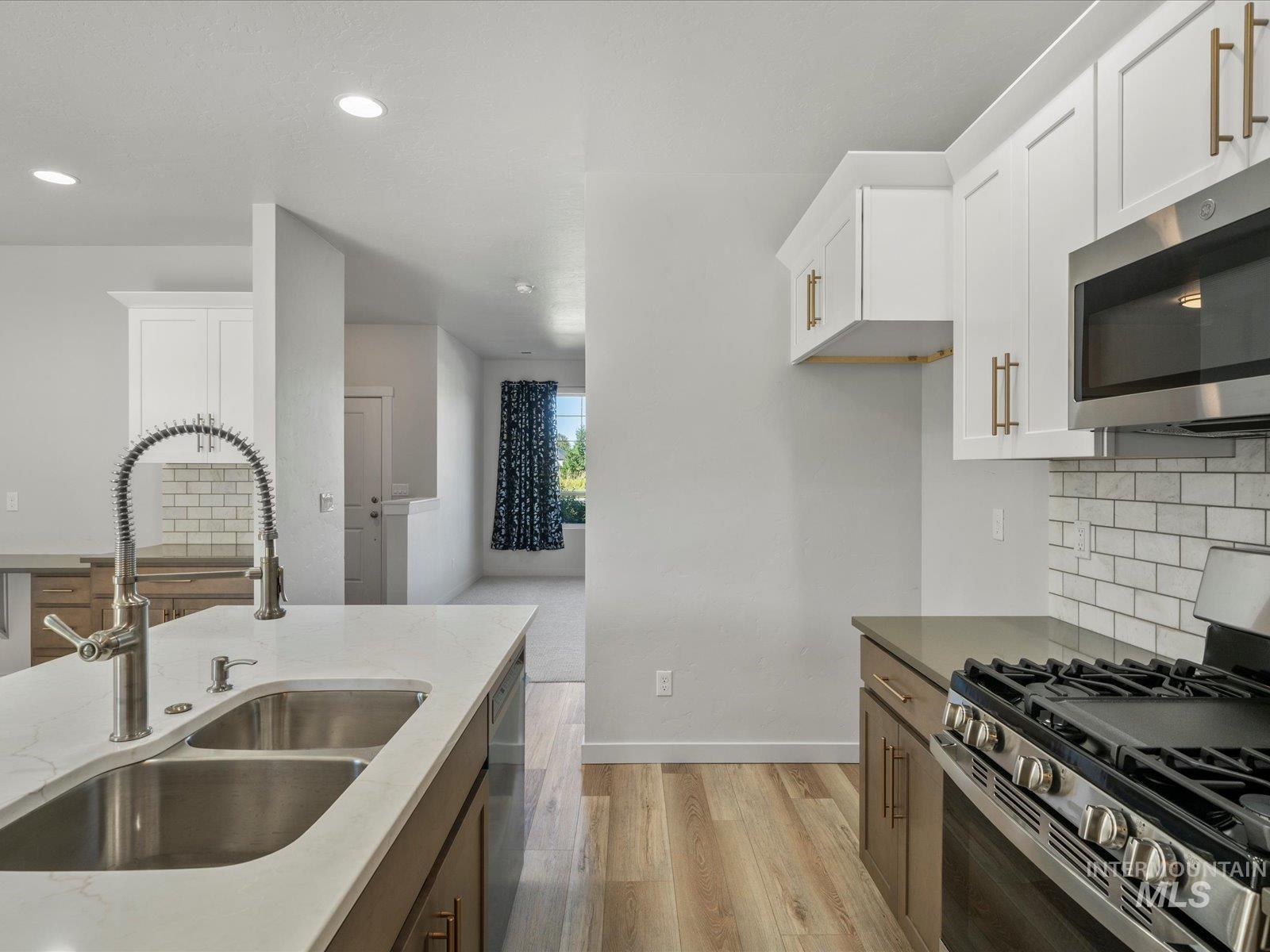 5646 W Stadium Lane, Eagle, Idaho 83616, 3 Bedrooms, 2.5 Bathrooms, Residential For Sale, Price $429,999, 98973905