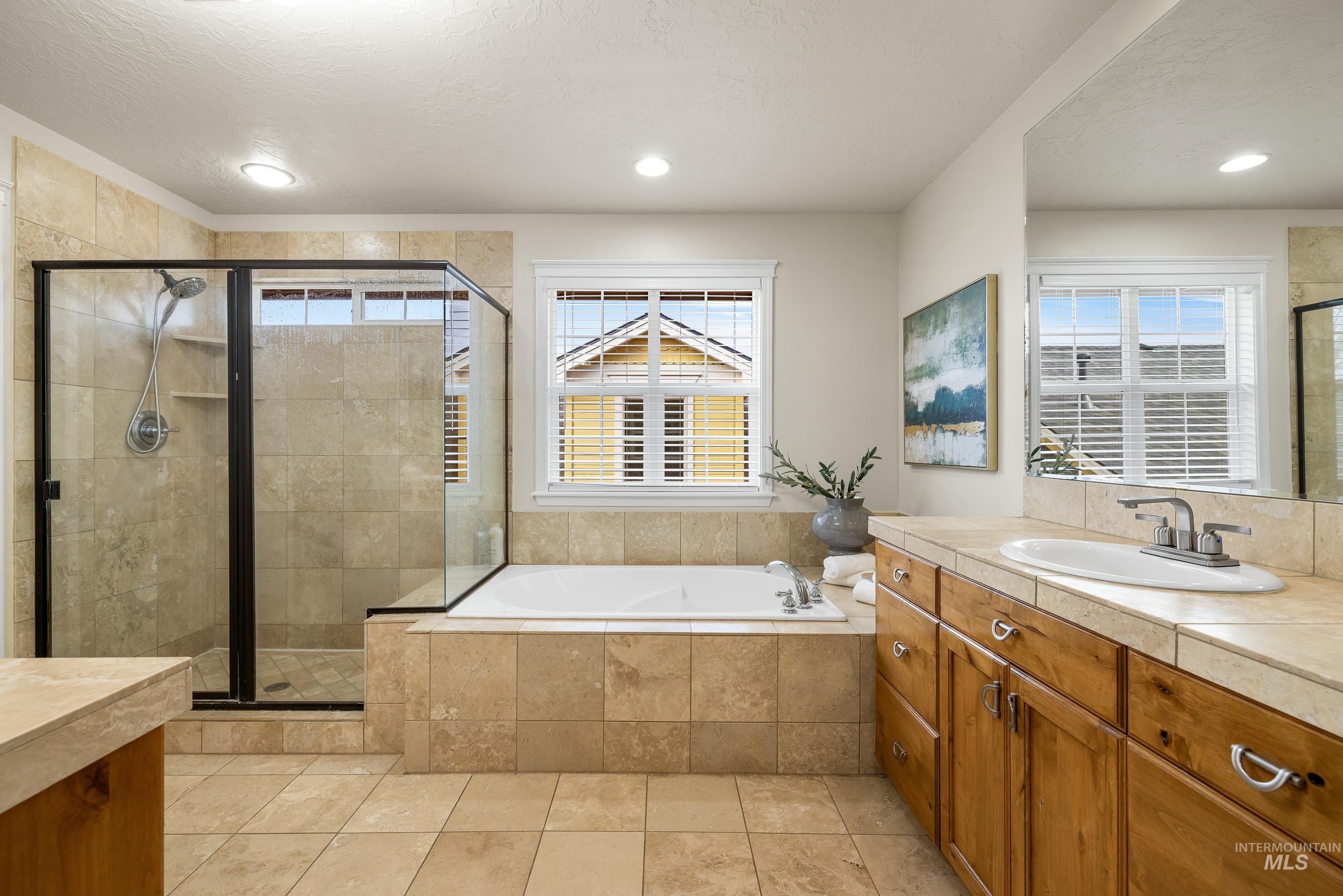 5377 W Parsons Drive, Boise, Idaho 83714, 4 Bedrooms, 2.5 Bathrooms, Residential For Sale, Price $799,900,MLS 98973906