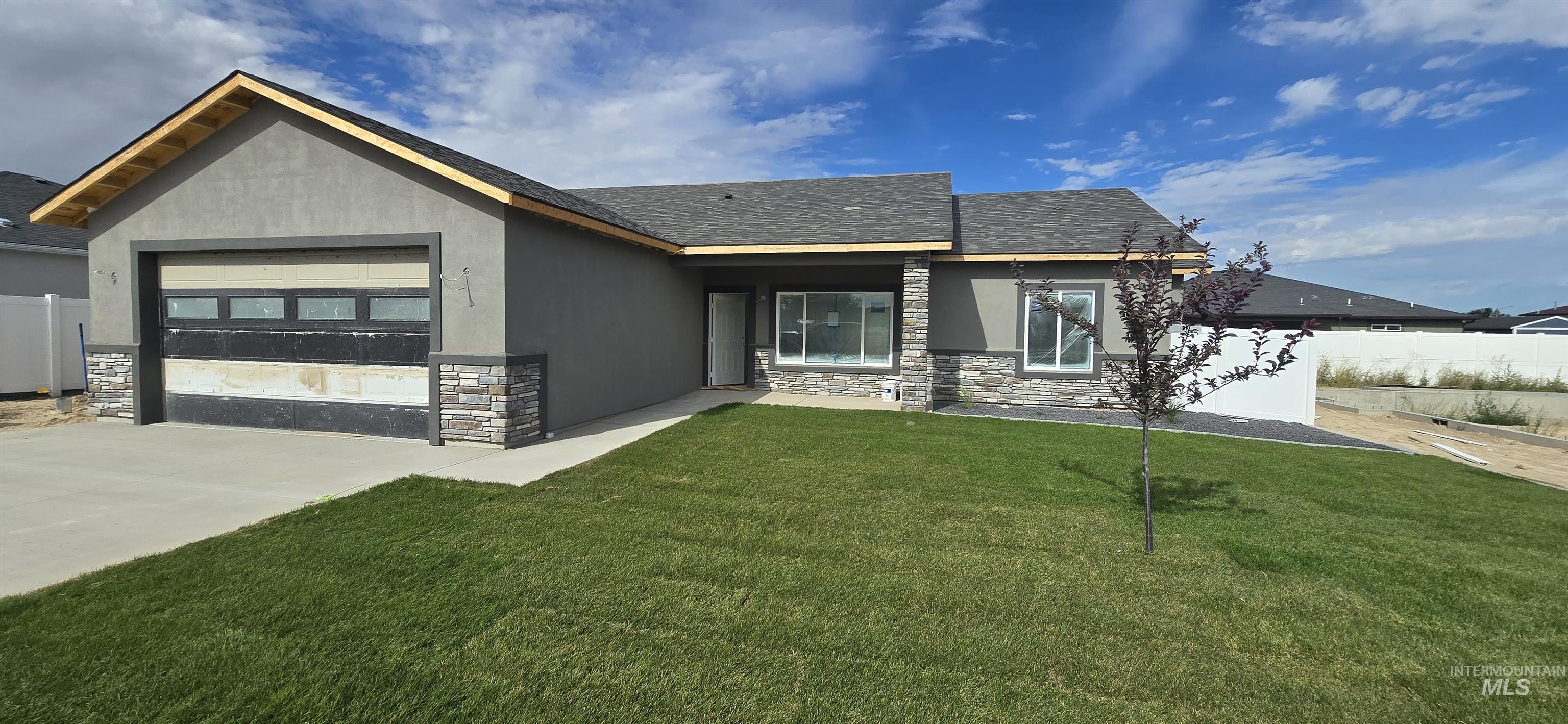 1396 Haizlee way, Twin Falls, Idaho 83301, 3 Bedrooms, 2 Bathrooms, Residential For Sale, Price $455,000,MLS 98973907