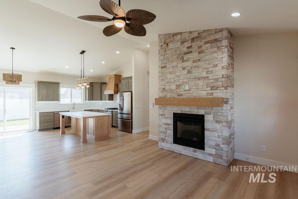 1396 Haizlee way, Twin Falls, Idaho 83301, 3 Bedrooms, 2 Bathrooms, Residential For Sale, Price $445,000,MLS 98973907