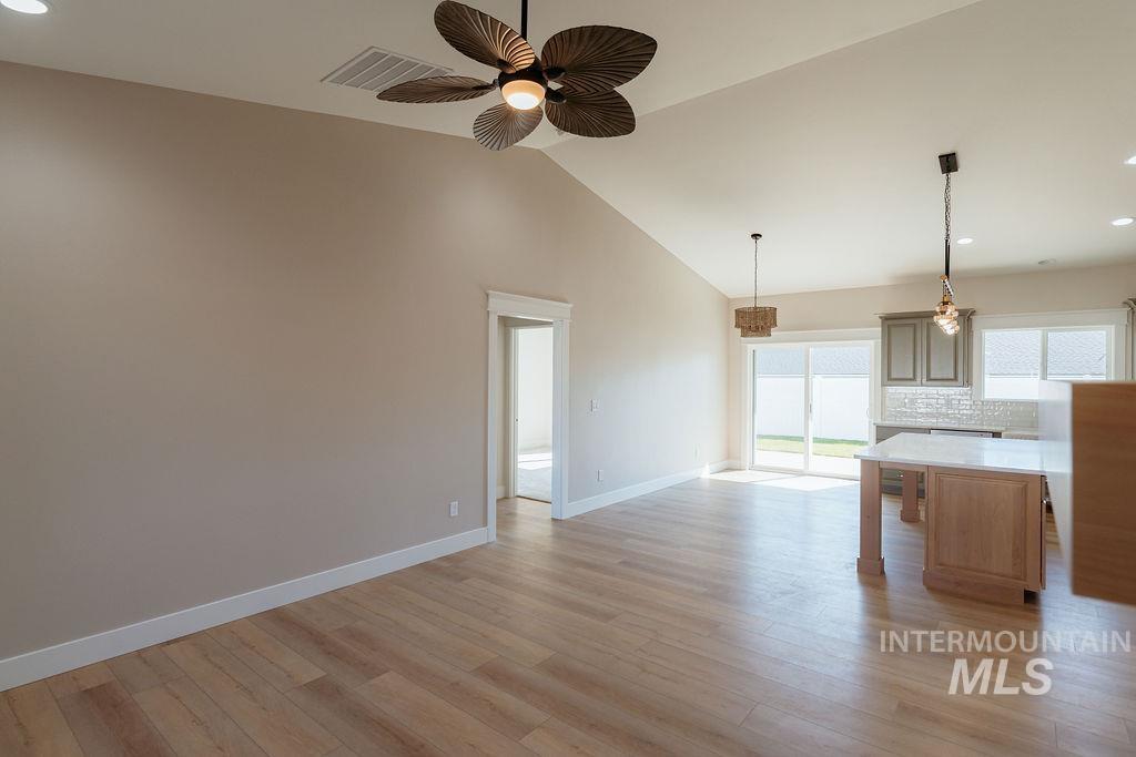 1396 Haizlee way, Twin Falls, Idaho 83301, 3 Bedrooms, 2 Bathrooms, Residential For Sale, Price $445,000,MLS 98973907