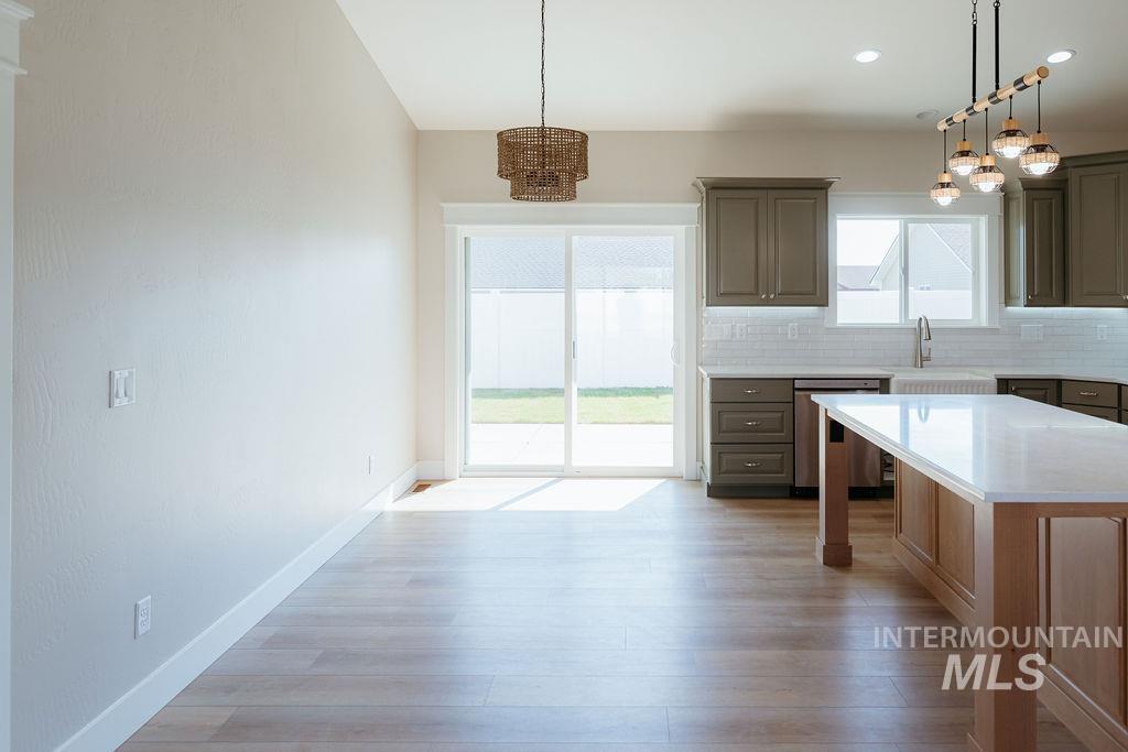 1396 Haizlee way, Twin Falls, Idaho 83301, 3 Bedrooms, 2 Bathrooms, Residential For Sale, Price $445,000,MLS 98973907