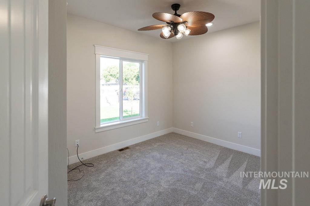 1396 Haizlee way, Twin Falls, Idaho 83301, 3 Bedrooms, 2 Bathrooms, Residential For Sale, Price $445,000,MLS 98973907