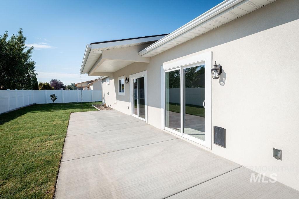 1396 Haizlee way, Twin Falls, Idaho 83301, 3 Bedrooms, 2 Bathrooms, Residential For Sale, Price $445,000,MLS 98973907