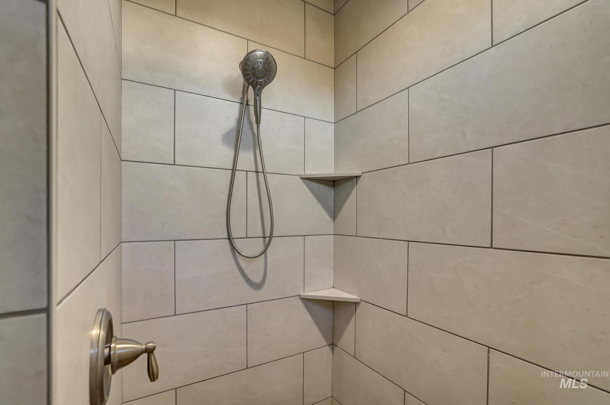 3492 E 3600 N, Kimberly, Idaho 83341, 4 Bedrooms, 2 Bathrooms, Residential For Sale, Price $699,999,MLS 98973908