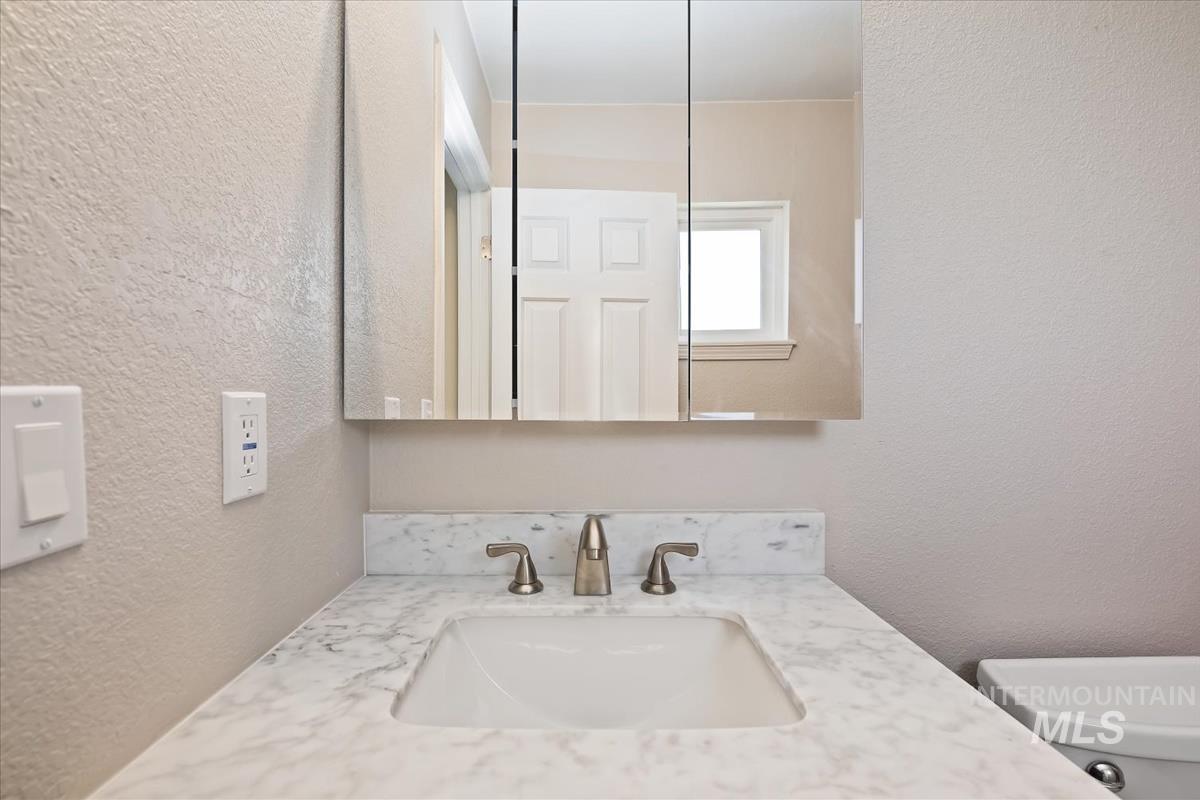 7091 W LIMELIGHT ST., Boise, Idaho 83714-2441, 3 Bedrooms, 2 Bathrooms, Residential For Sale, Price $429,900,MLS 98973910