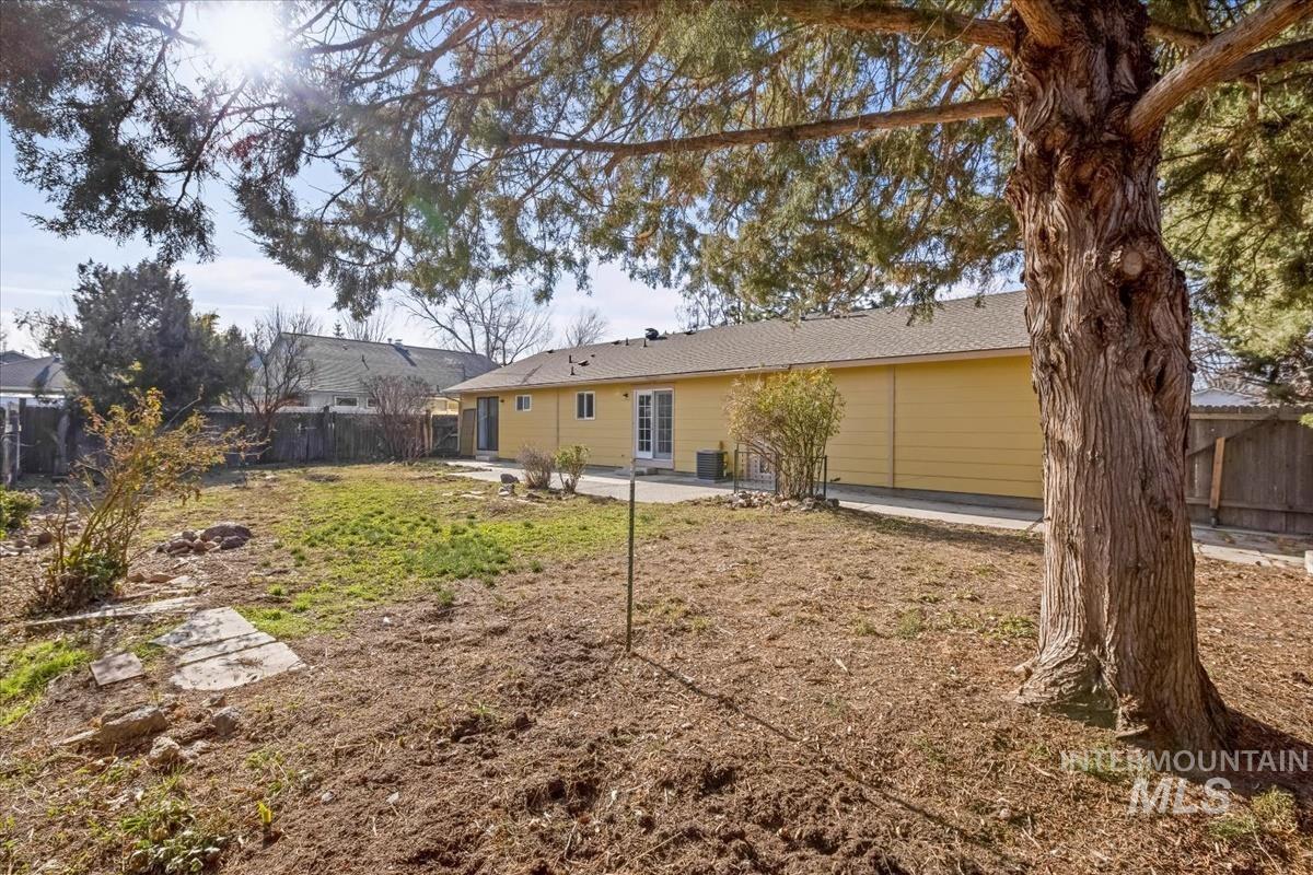 7091 W LIMELIGHT ST., Boise, Idaho 83714-2441, 3 Bedrooms, 2 Bathrooms, Residential For Sale, Price $429,900,MLS 98973910